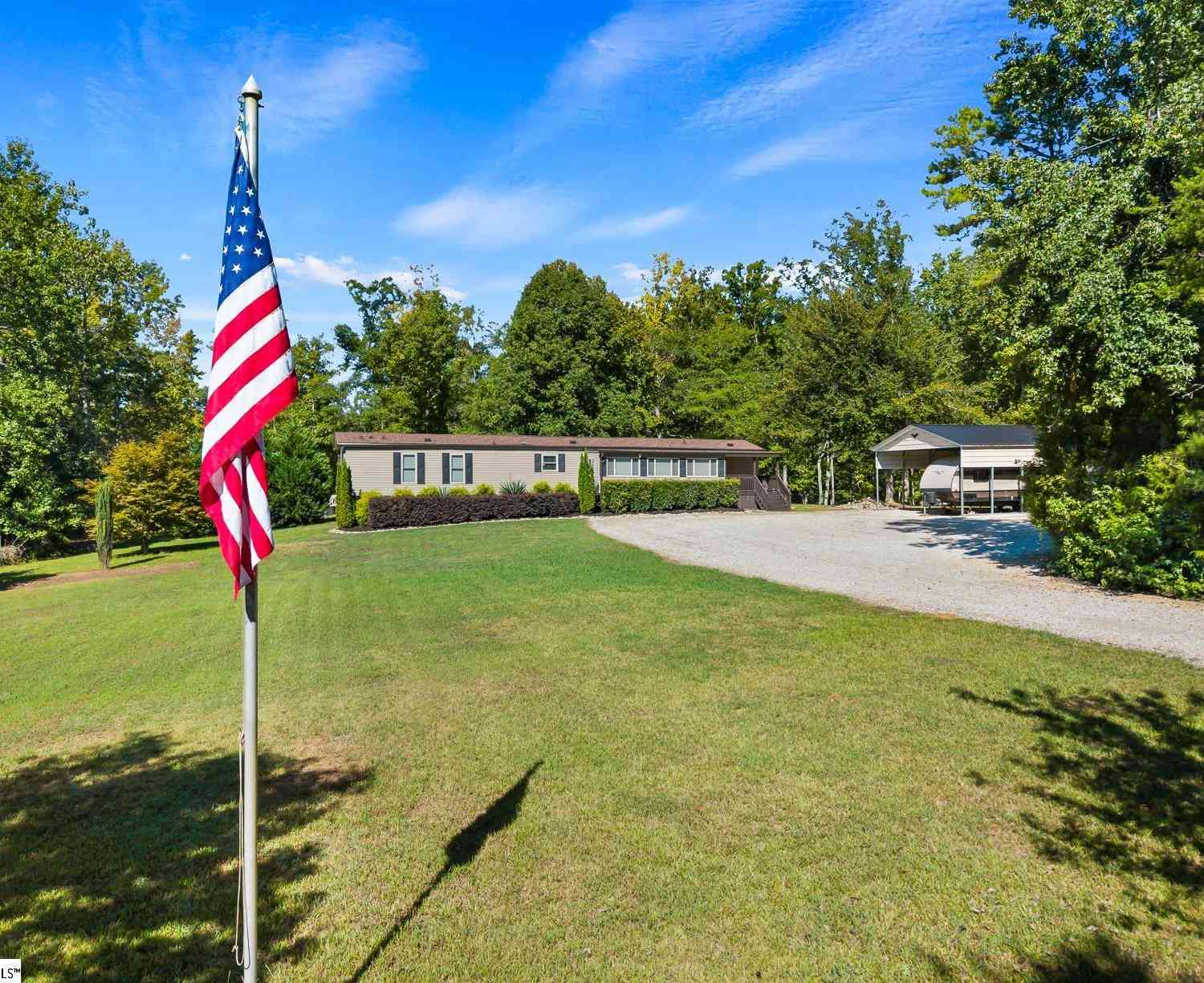 Mobile Home For Sale - 71 Lodgeview<br/> Gray Court, SC 29645