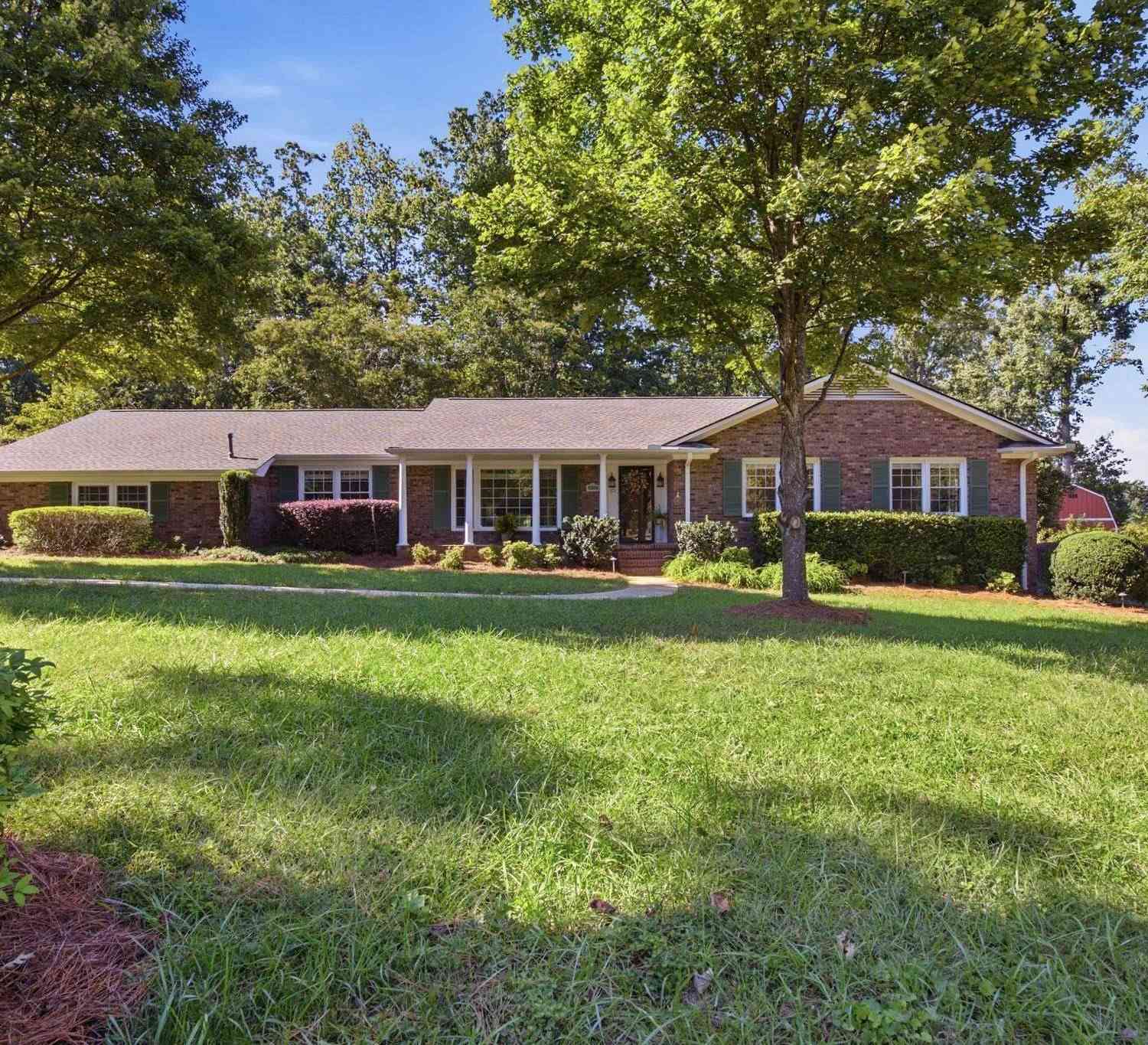 Homes For Sale - 101 Jamestown<br/> Greenville, SC 29615