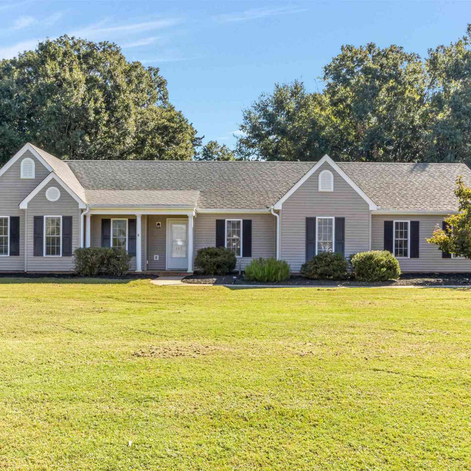 Homes For Sale - 144 Hurst<br/> Anderson, SC 29625