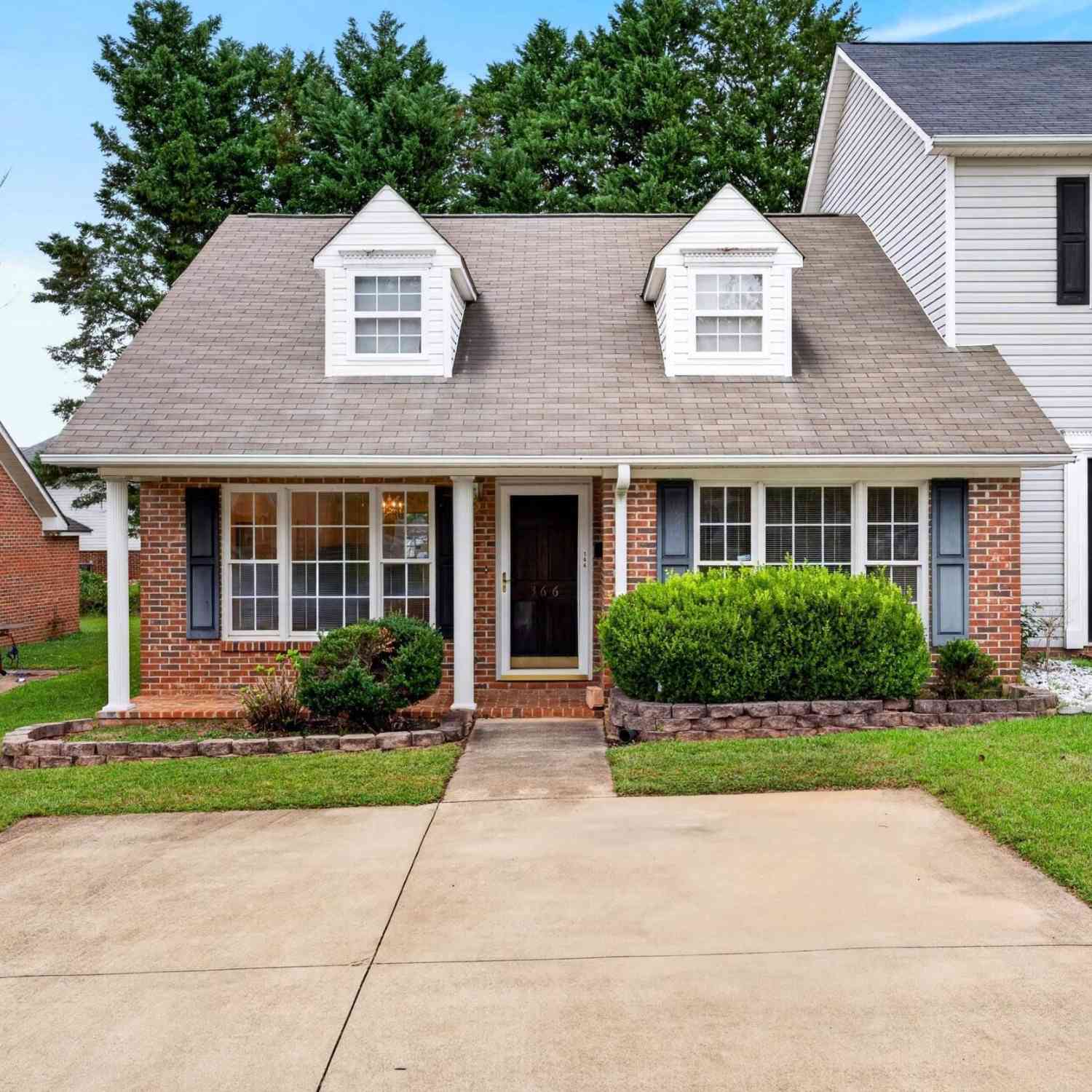 Townhouse For Sale - 366 W Pointe<br/> Spartanburg, SC 29301