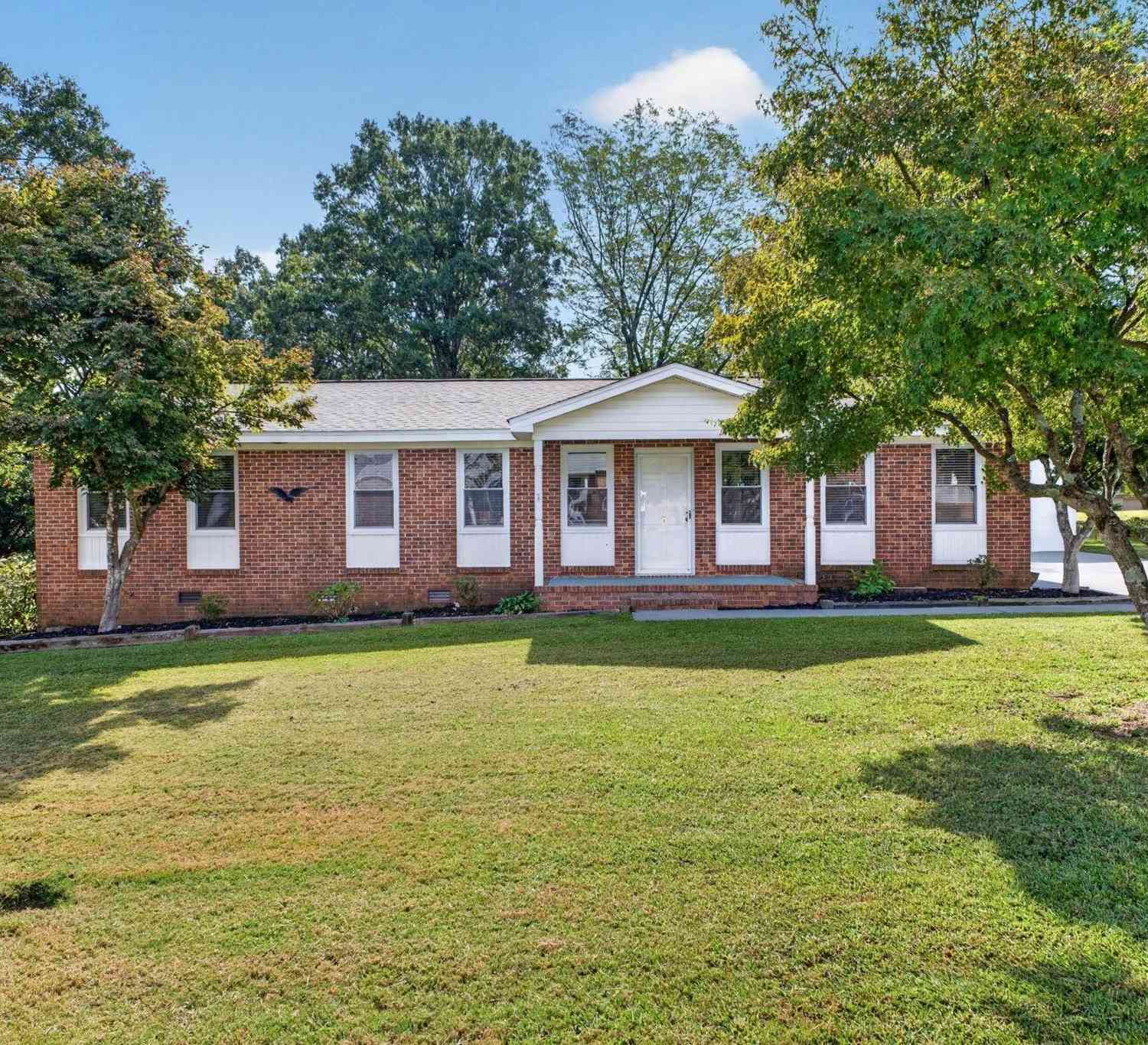 Homes For Sale - 7 Shubuta<br/> Greenville, SC 29617