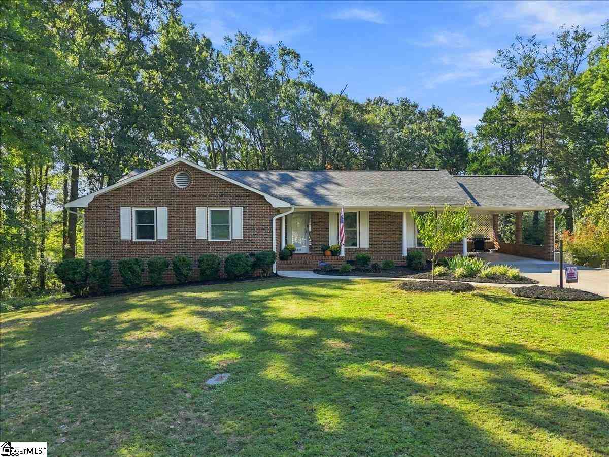 Homes For Sale - 500 Pinewood<br/> Anderson County, Pendleton, SC 29670