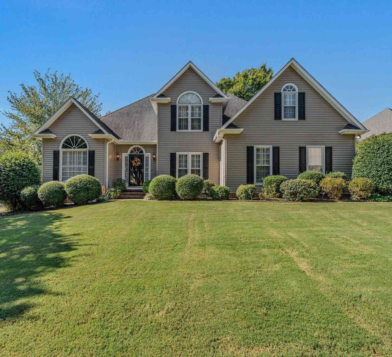 Homes For Sale - 102 Smith Hollow<br/> Greenville, SC 29615