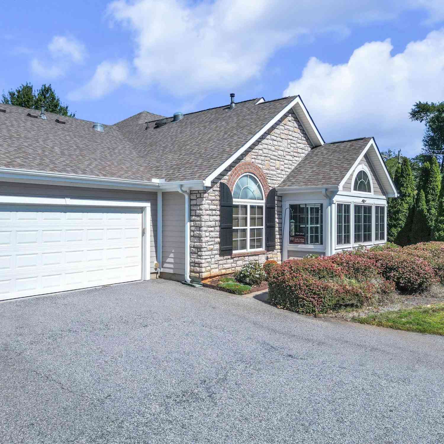 Condo For Sale - 102 Grinders<br/> Greenville County, Greer, SC 29650