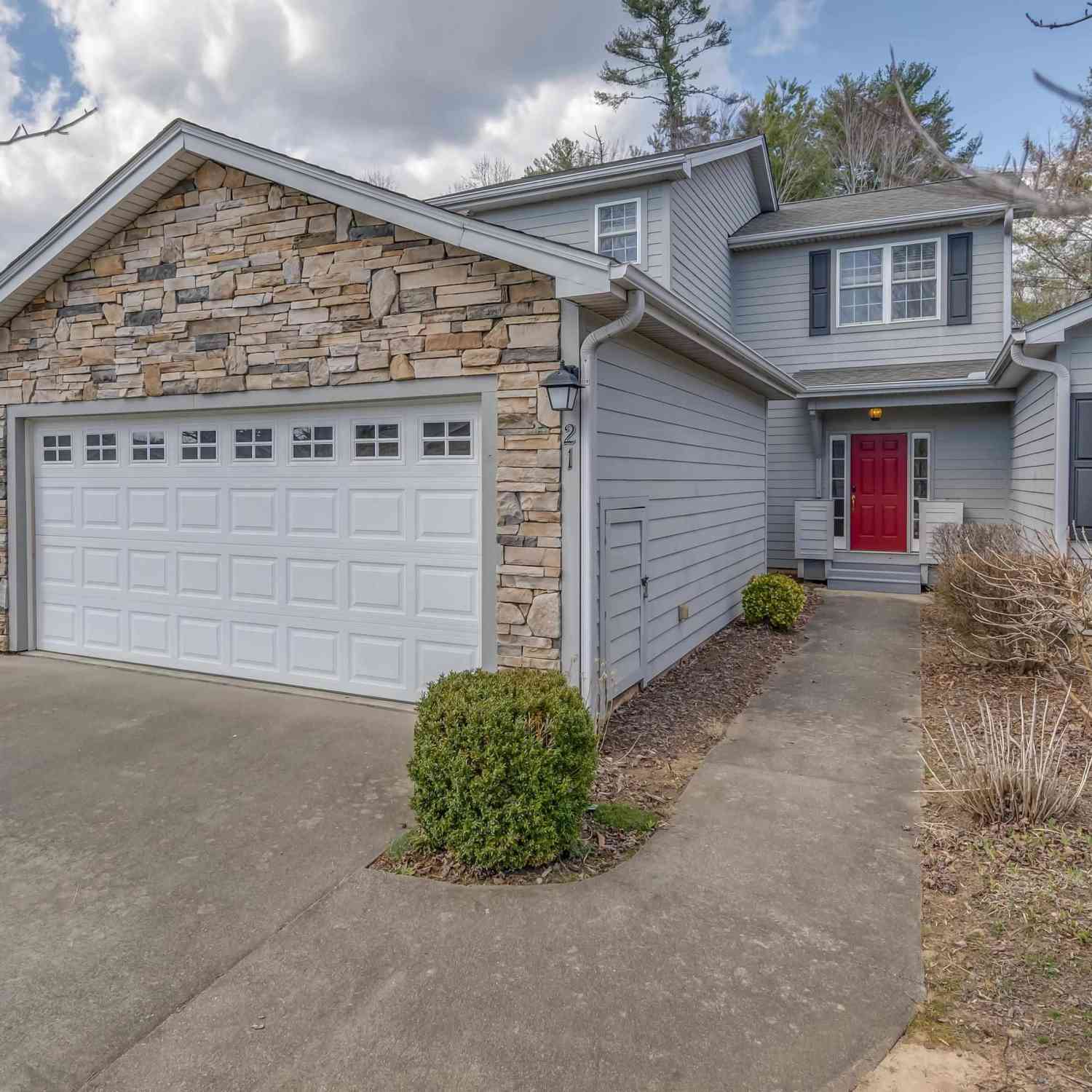 Townhouse For Sale - 21 Holiday<br/> Buncombe County, Arden, NC 28704