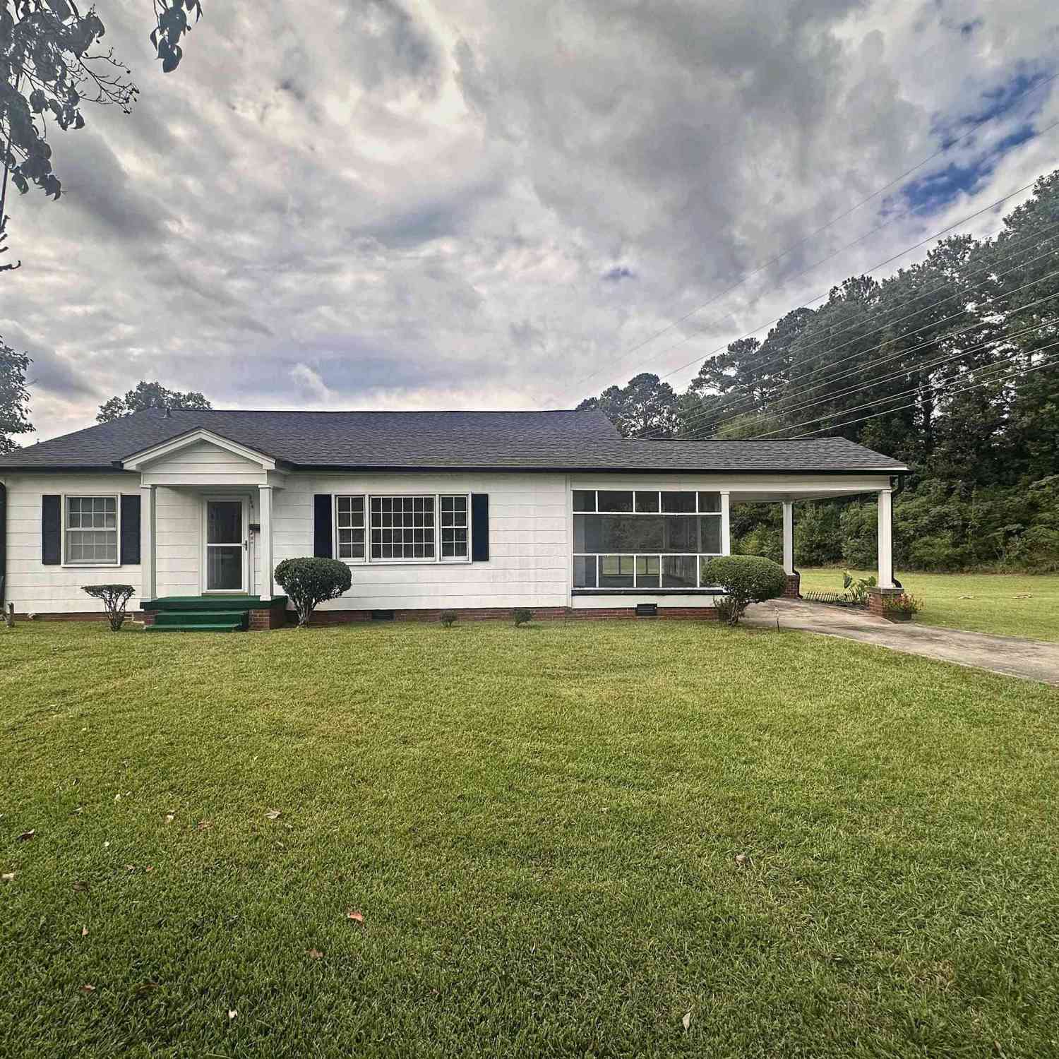Homes For Sale - 308 W Ellenberg<br/> Greenwood County, Greenwood, SC 29646