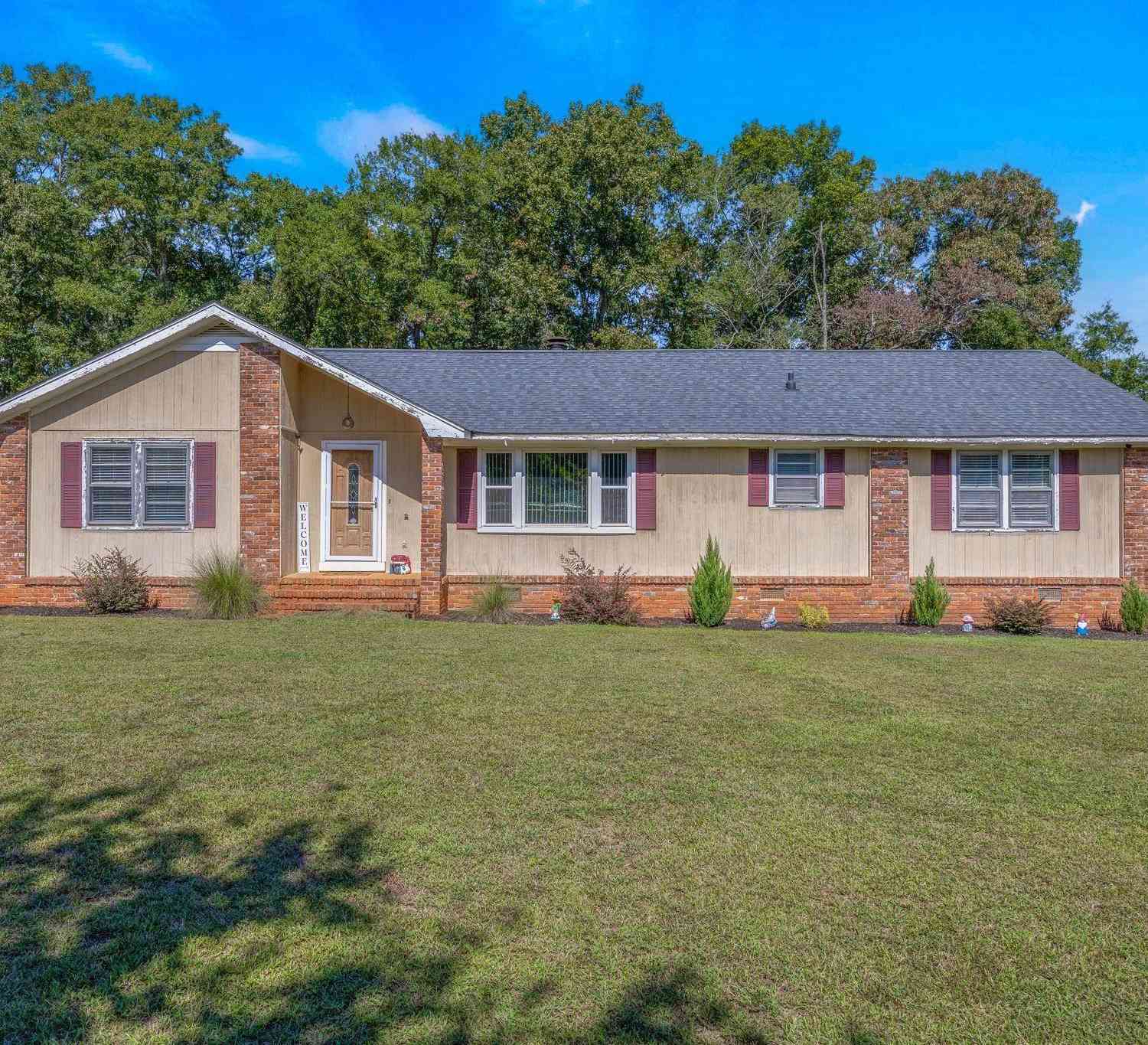 Homes For Sale - 322 Wood Valley<br/> Anderson, SC 29621