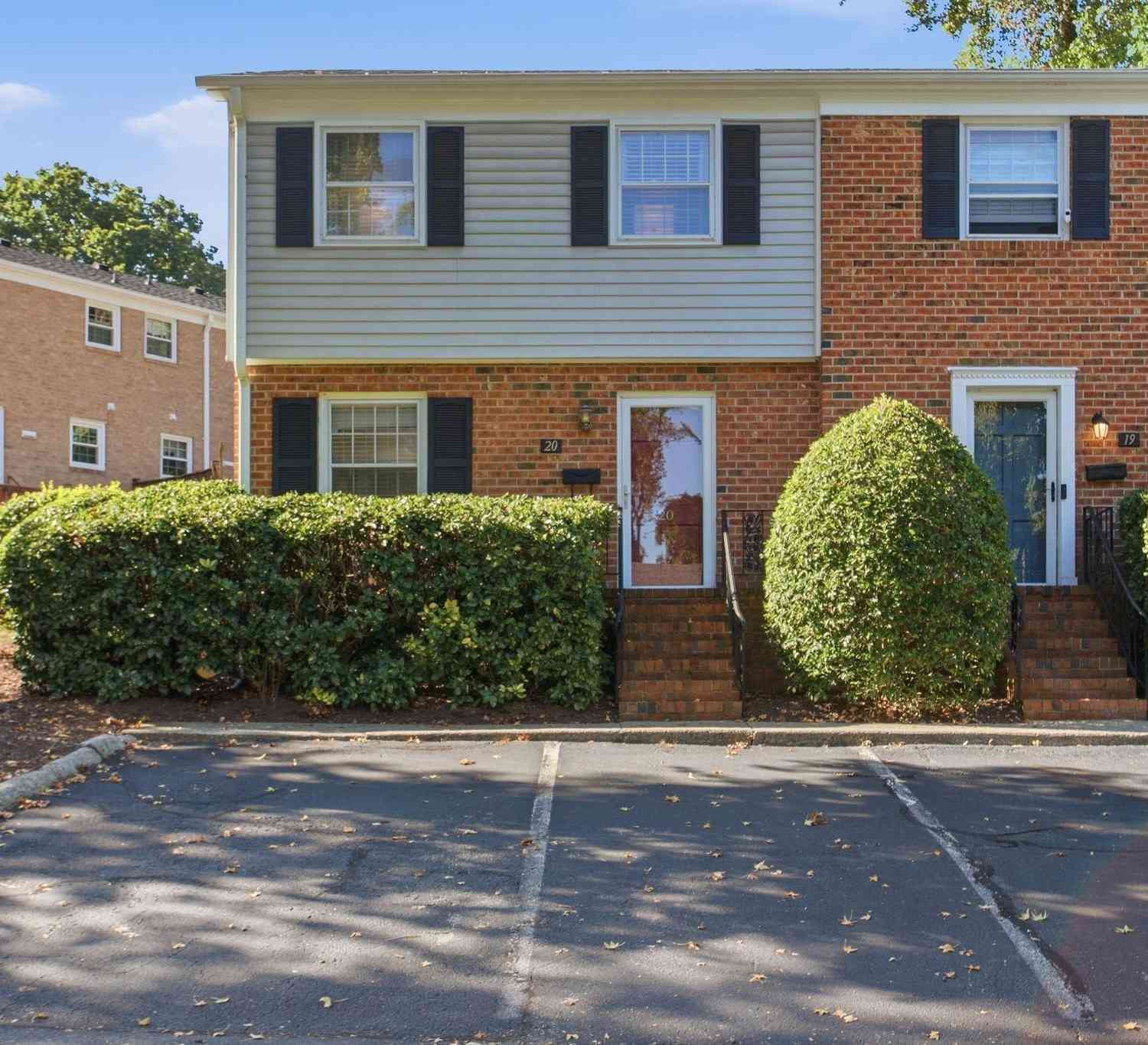 Condo For Sale - 815 Edwards<br/> Greenville, SC 29615