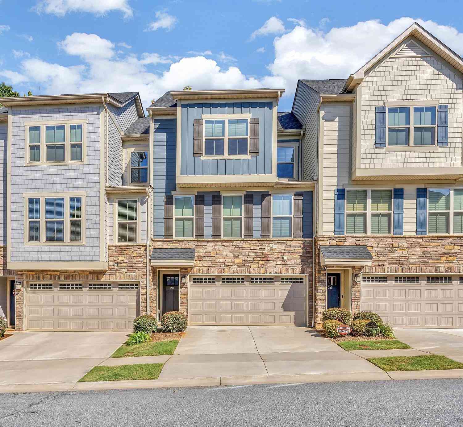 Townhouse For Sale - 28 Questover<br/> Greenville, SC 29607