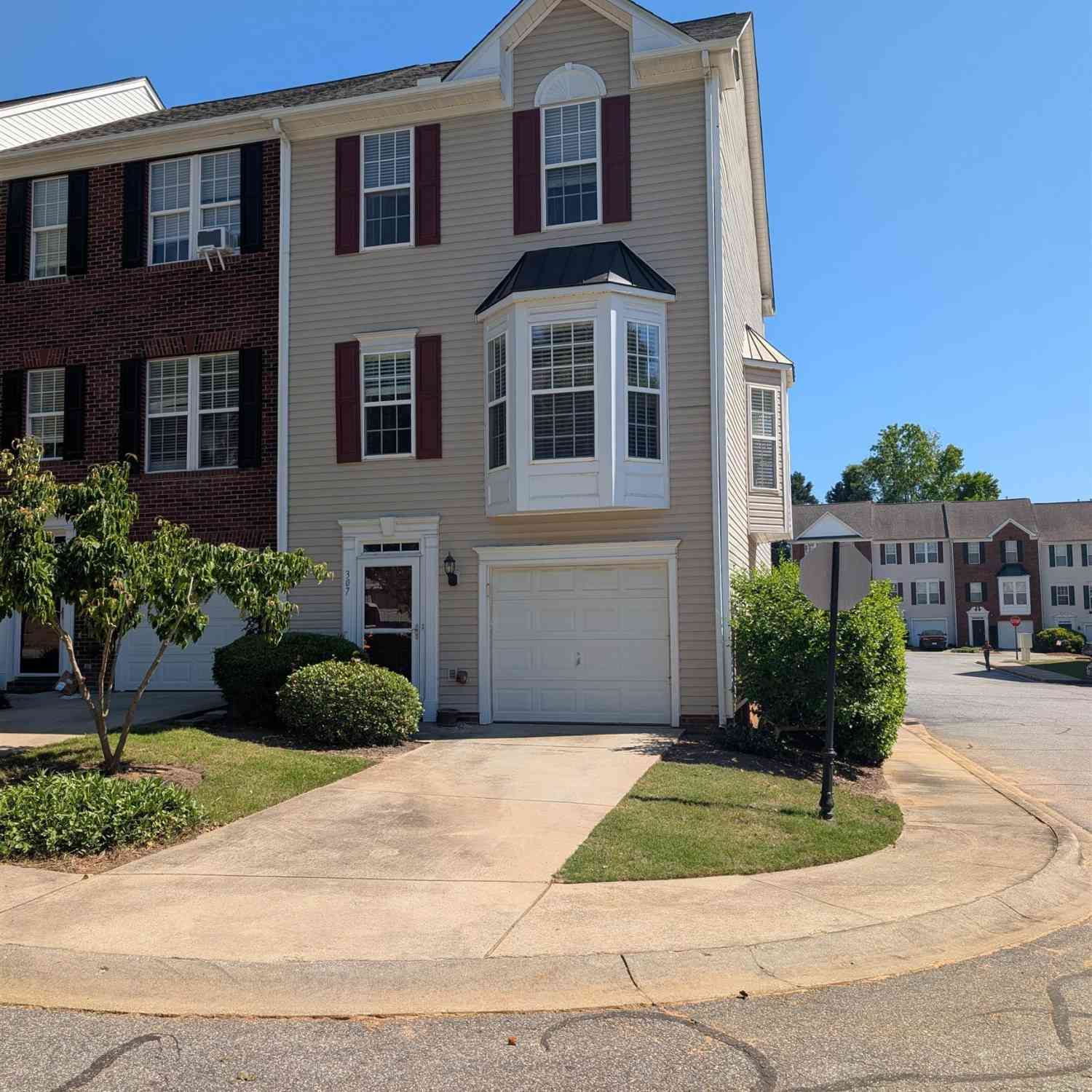 Townhouse For Rent - 307 Canewood<br/> Mauldin, SC 29662