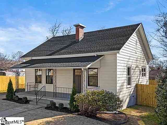 Homes For Rent - 6 10th<br/> Greer, SC 29651