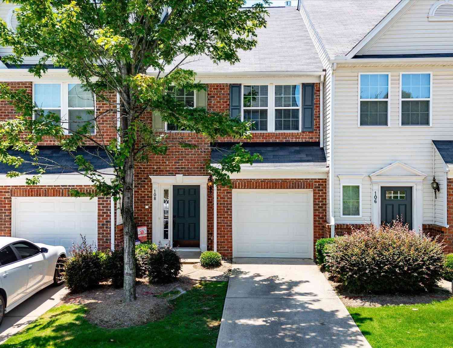 Townhouse For Rent - 108 Awendaw<br/> Greenville County, Greenville, SC 29607