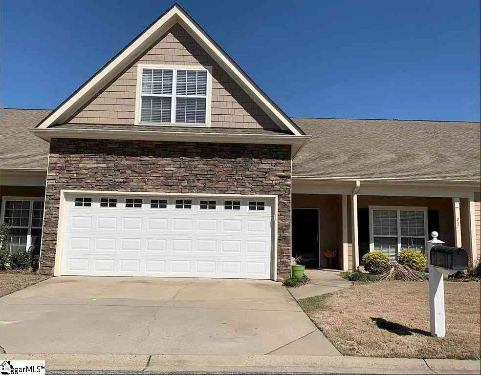 Townhouse For Rent - 207 Louisville<br/> Greenville County, Greenville, SC 29607