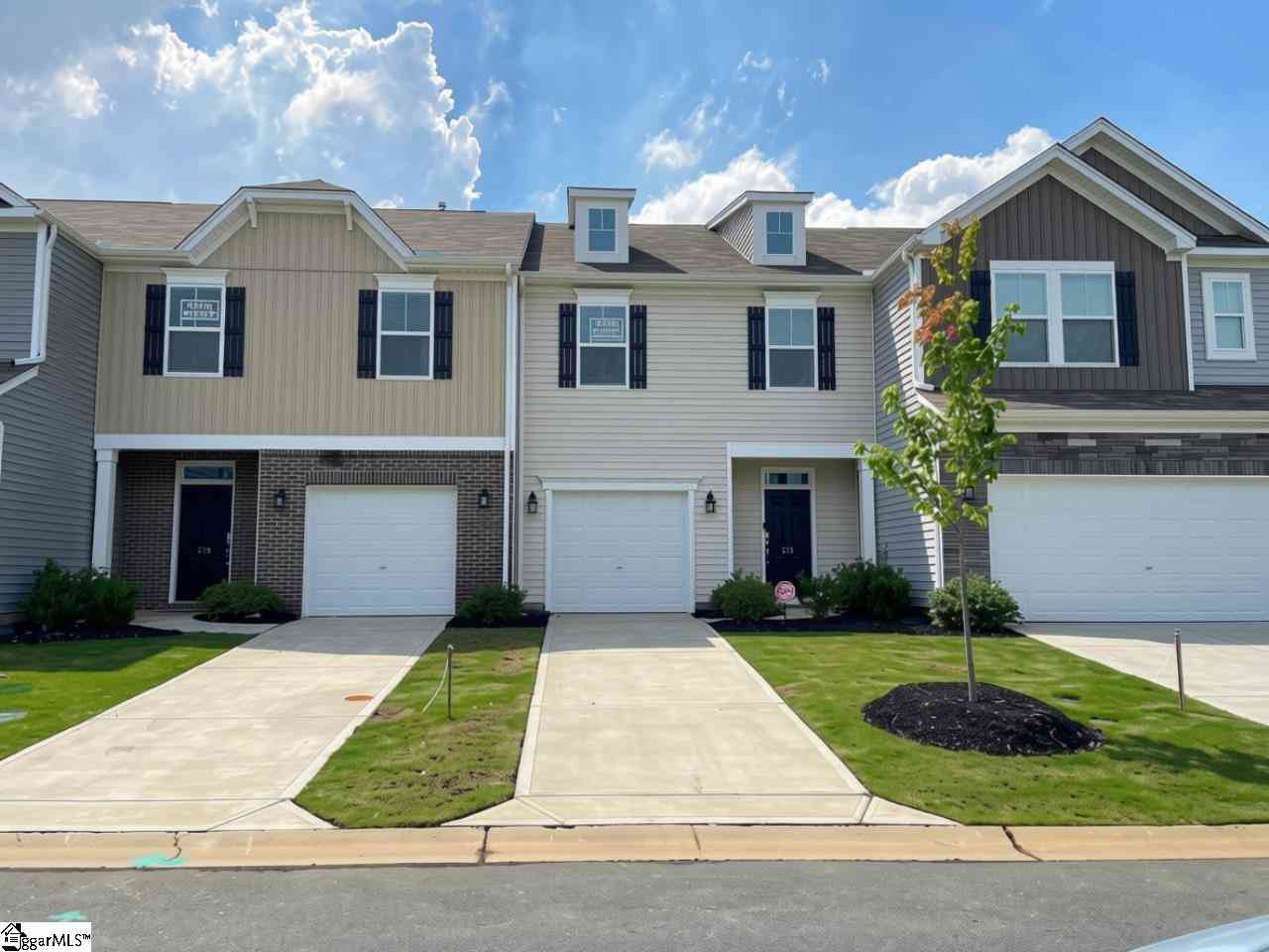 Townhouse For Rent - 6 E Waller<br/> Greenville, SC 29611