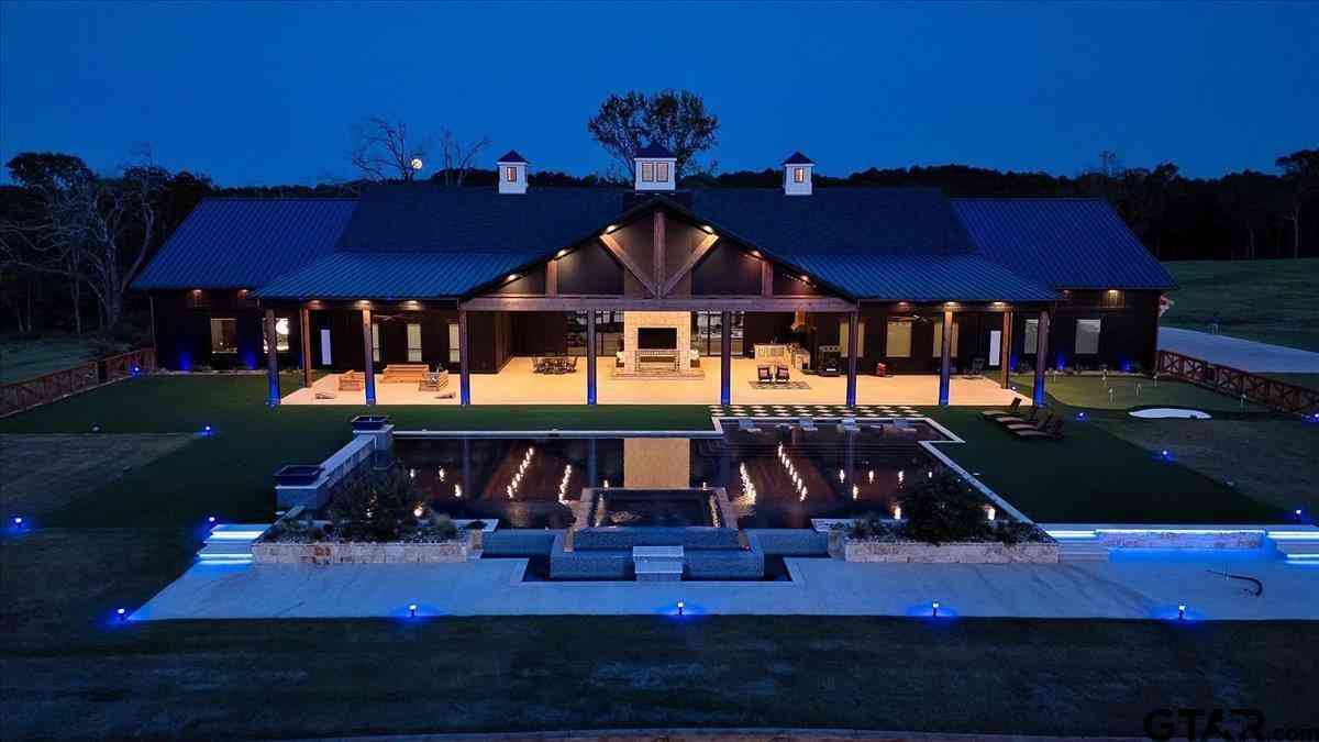 Homes For Sale - 18245 W Fm 16<br/> Lindale, TX 75771