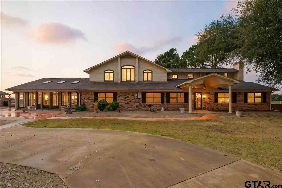 Homes For Sale - 10736 E Hwy 154<br/> Sulphur Springs, TX 75482