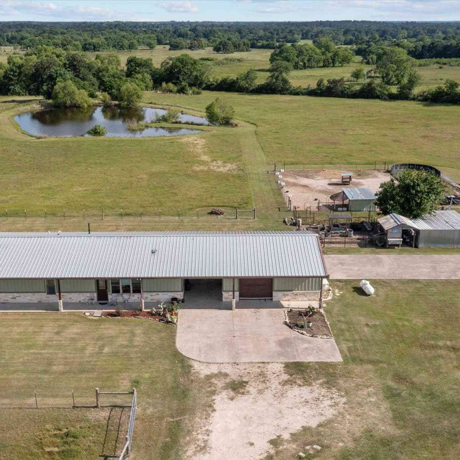 Homes For Sale - 2199 Fm 2915<br/> Lovelady, TX 75851