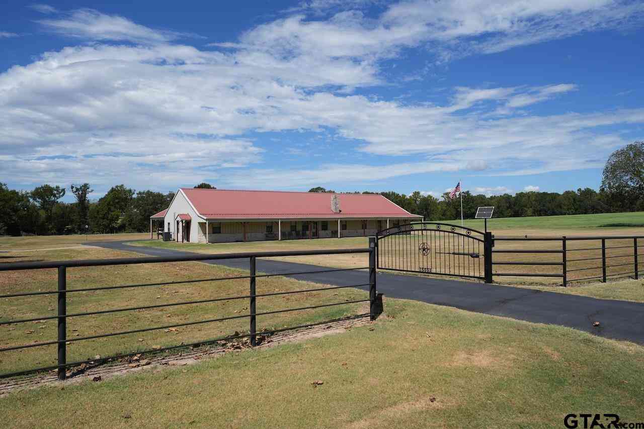 Homes For Sale - 15551 Cr 4101 (multiple Homes)<br/> Smith County, Lindale, TX 75771