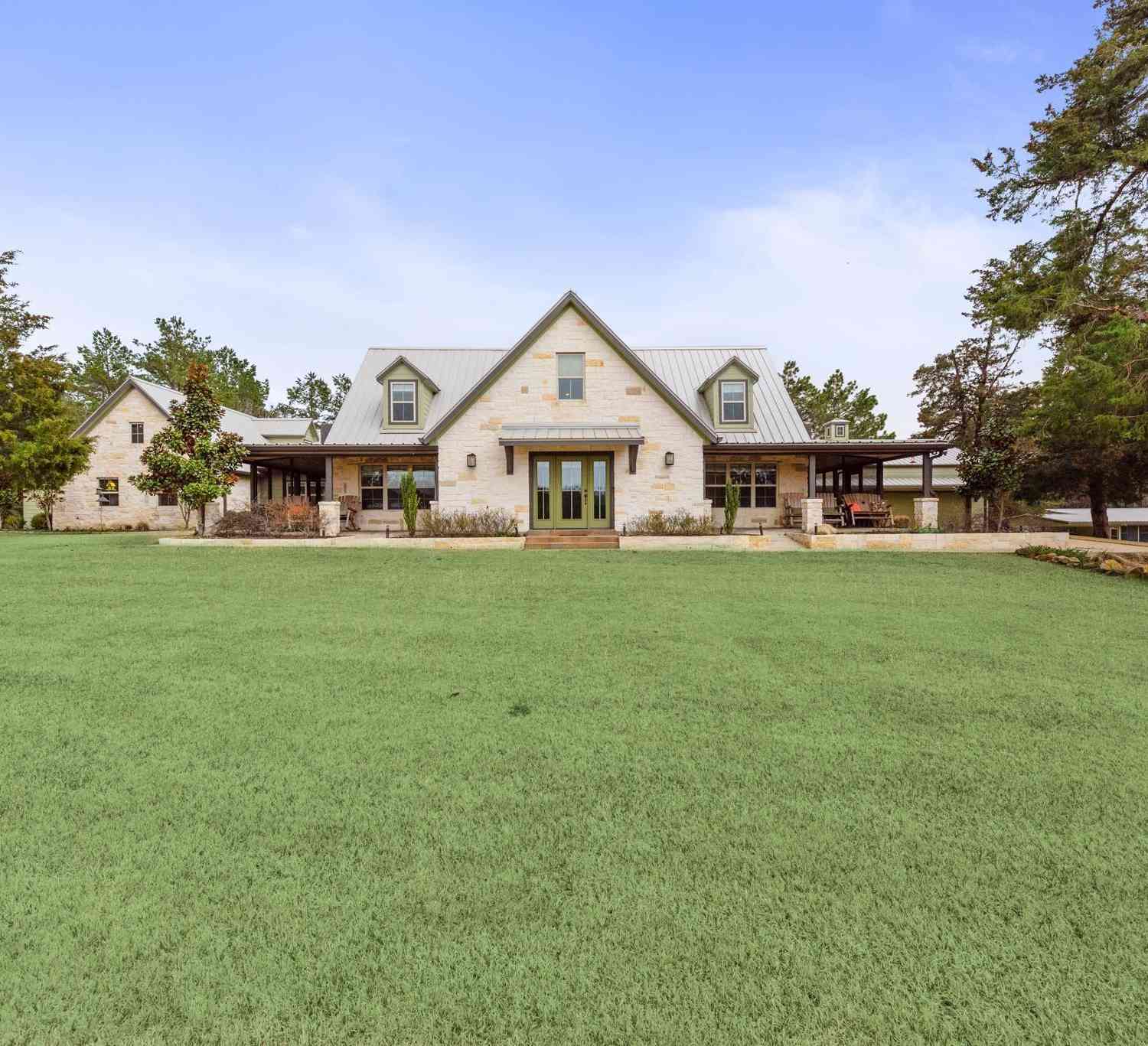 Homes For Sale - 17042 E State Highway 21<br/> Houston County, Crockett, TX 75835