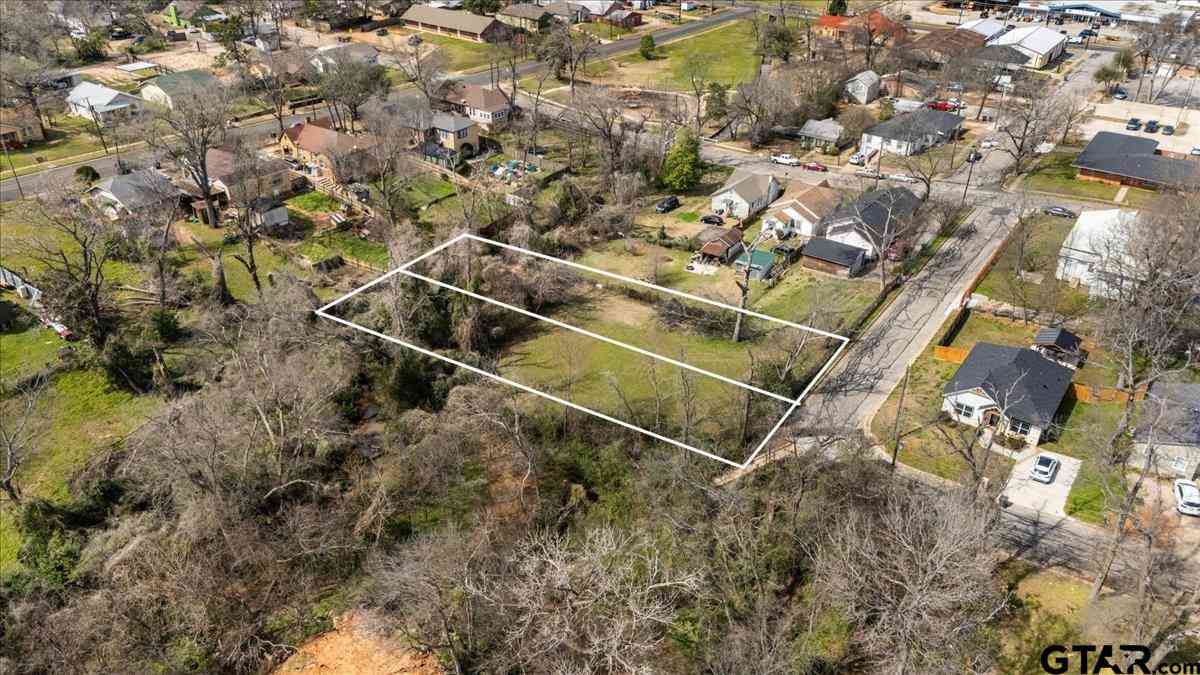 Vacant Land For Sale - 1129 S Saleh Ave (lot B)<br/> Tyler, TX 75702