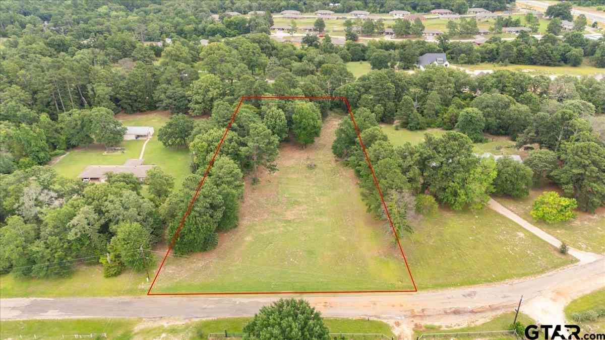 Homes For Sale - 17066 Creekside<br/> Lindale, TX 75771