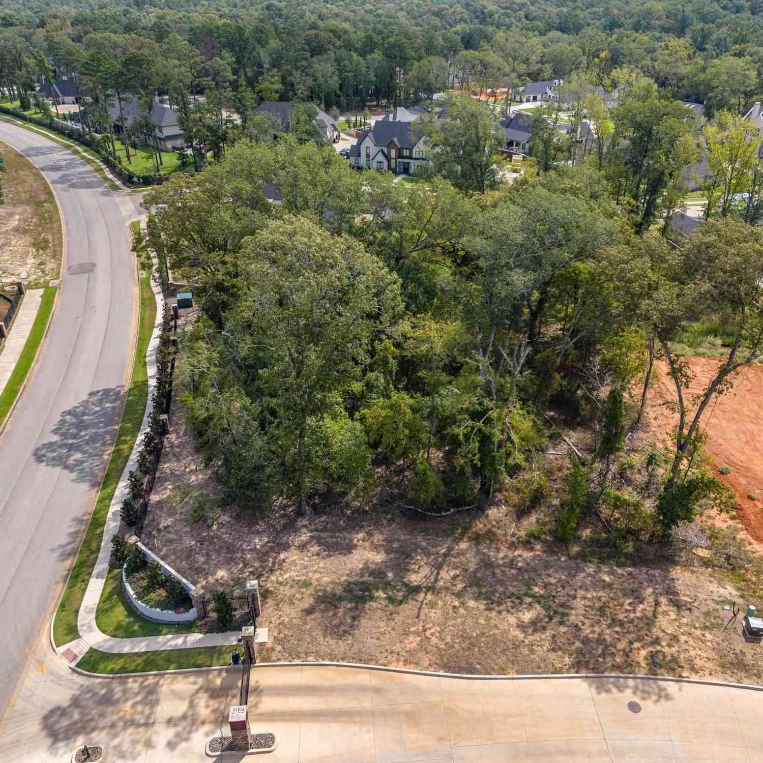 Homes For Sale - 1912 Magnollia Trl<br/> Smith County, Tyler, TX 75703