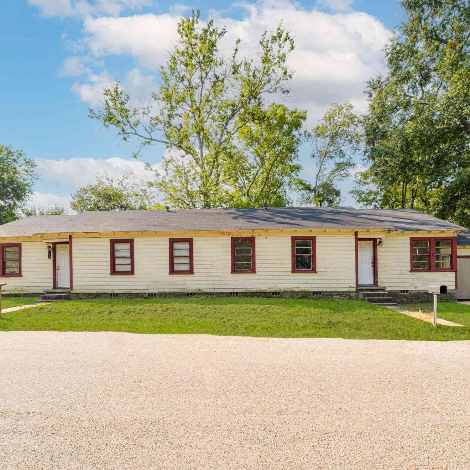 Multifamily For Sale - 706-708 Ridgelea<br/> Longview, TX 75602