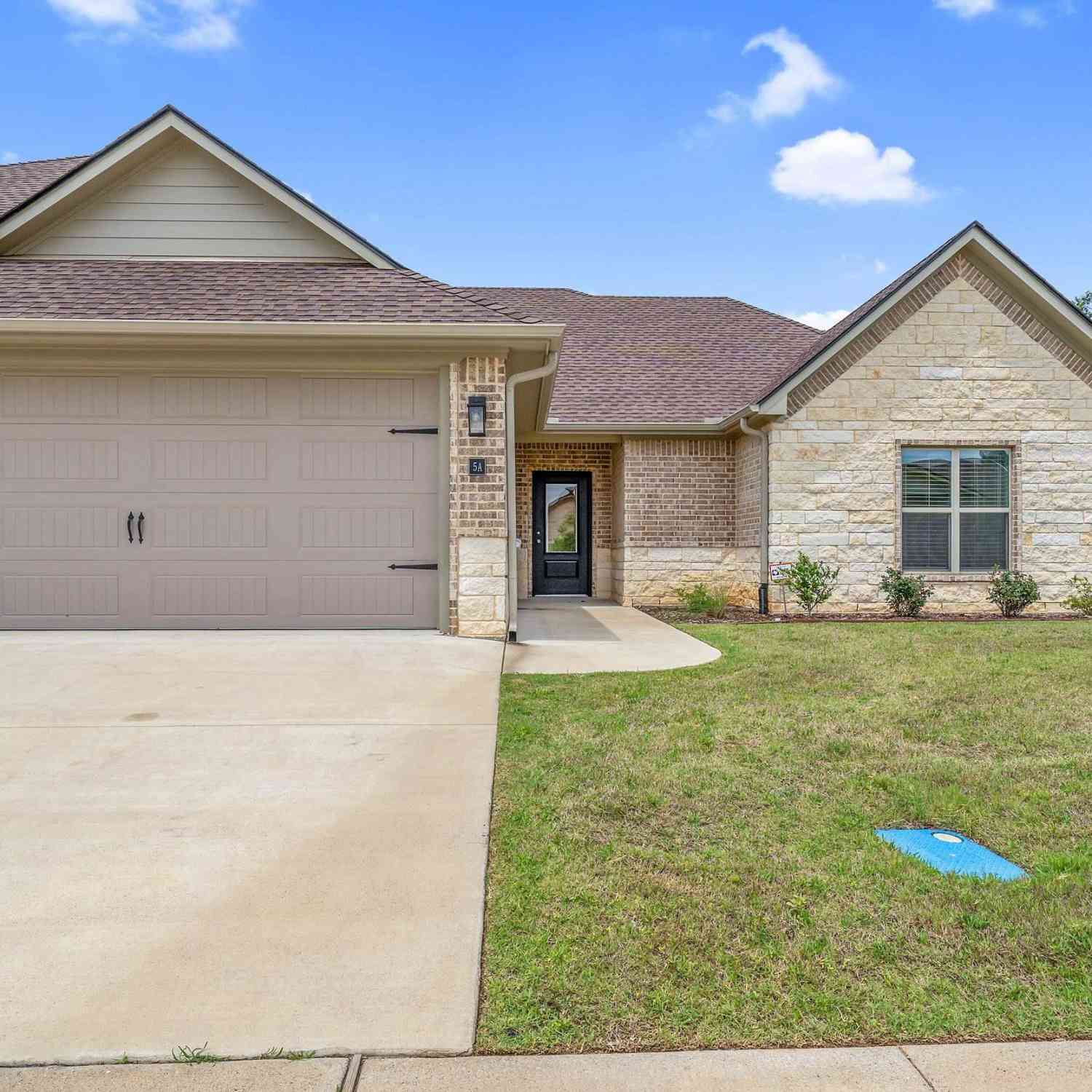 Multifamily For Sale - 501 Kidd Drive<br/> Chandler, TX 75758