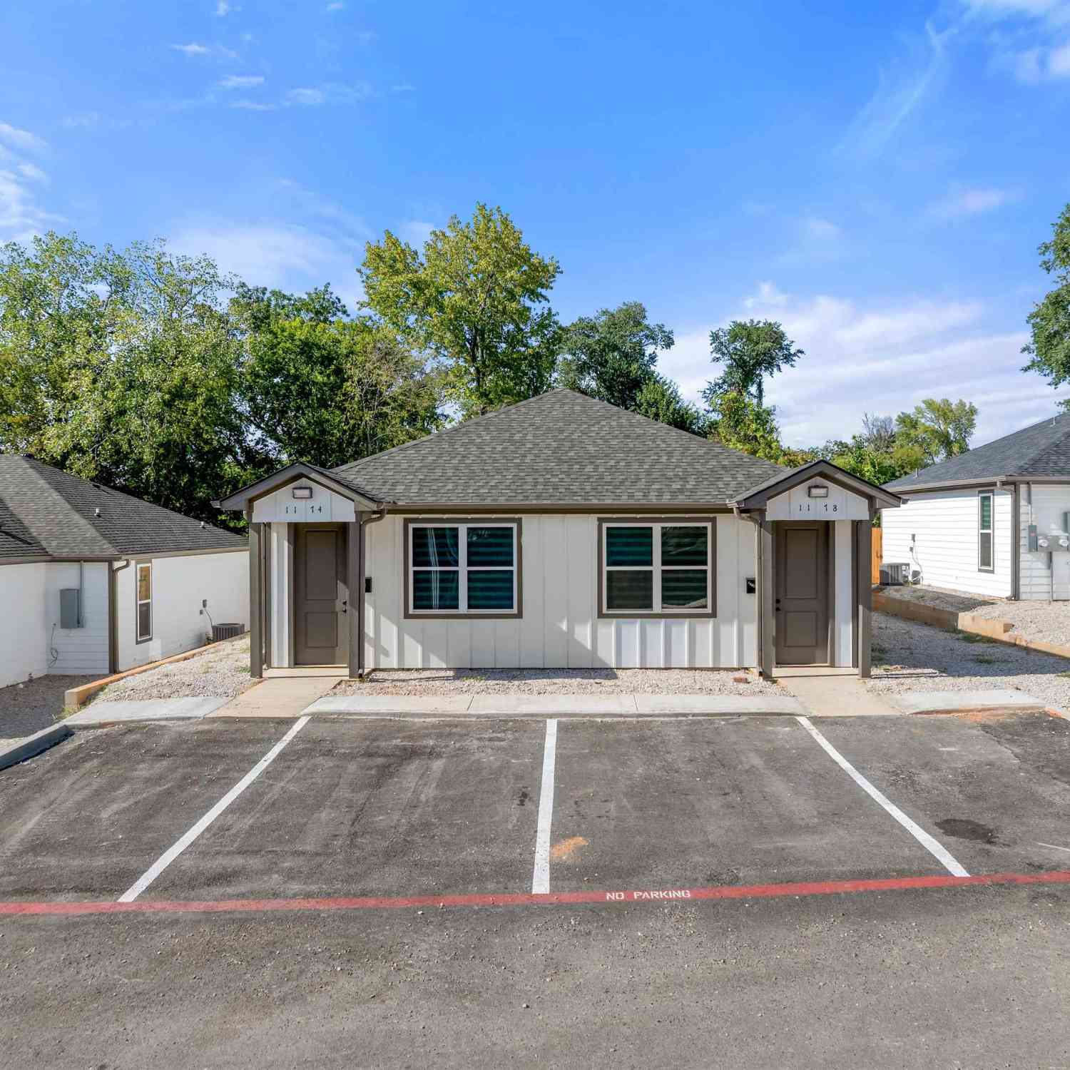 Multifamily For Sale - 1174 & 1178 E Earle St<br/> Tyler, TX 75702