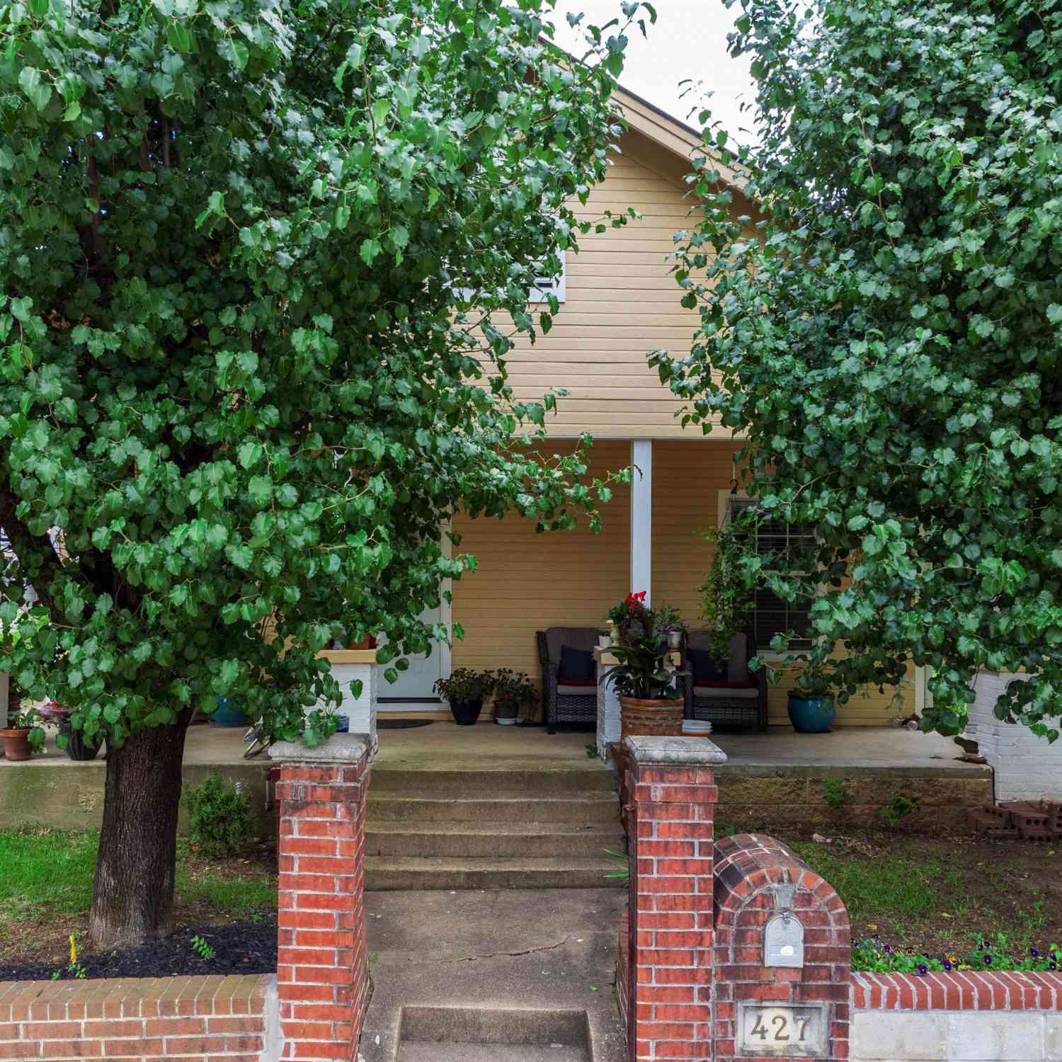 Homes For Sale - 427 E Locust St<br/> Tyler, TX 75702