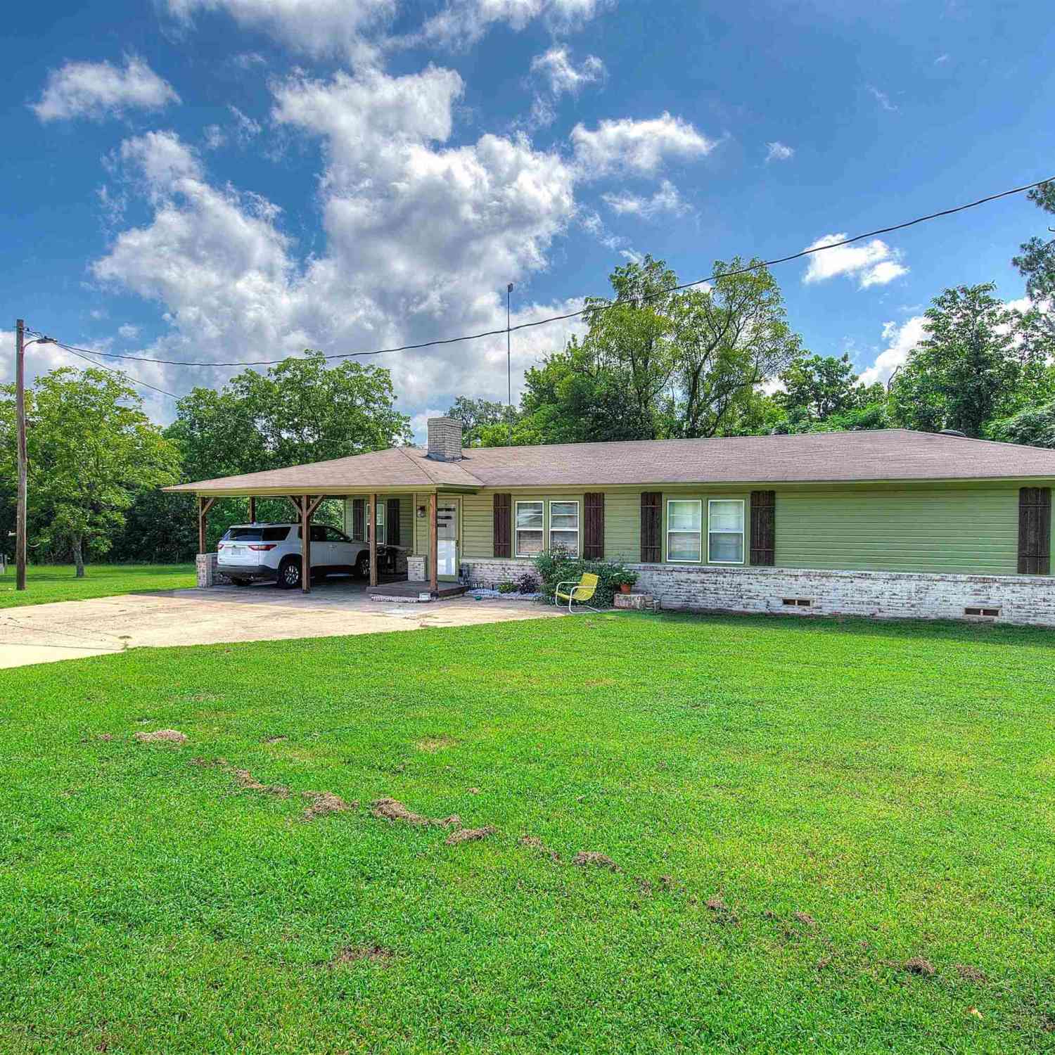 Homes For Sale - 1010 N Main<br/> Winnsboro, TX 75494
