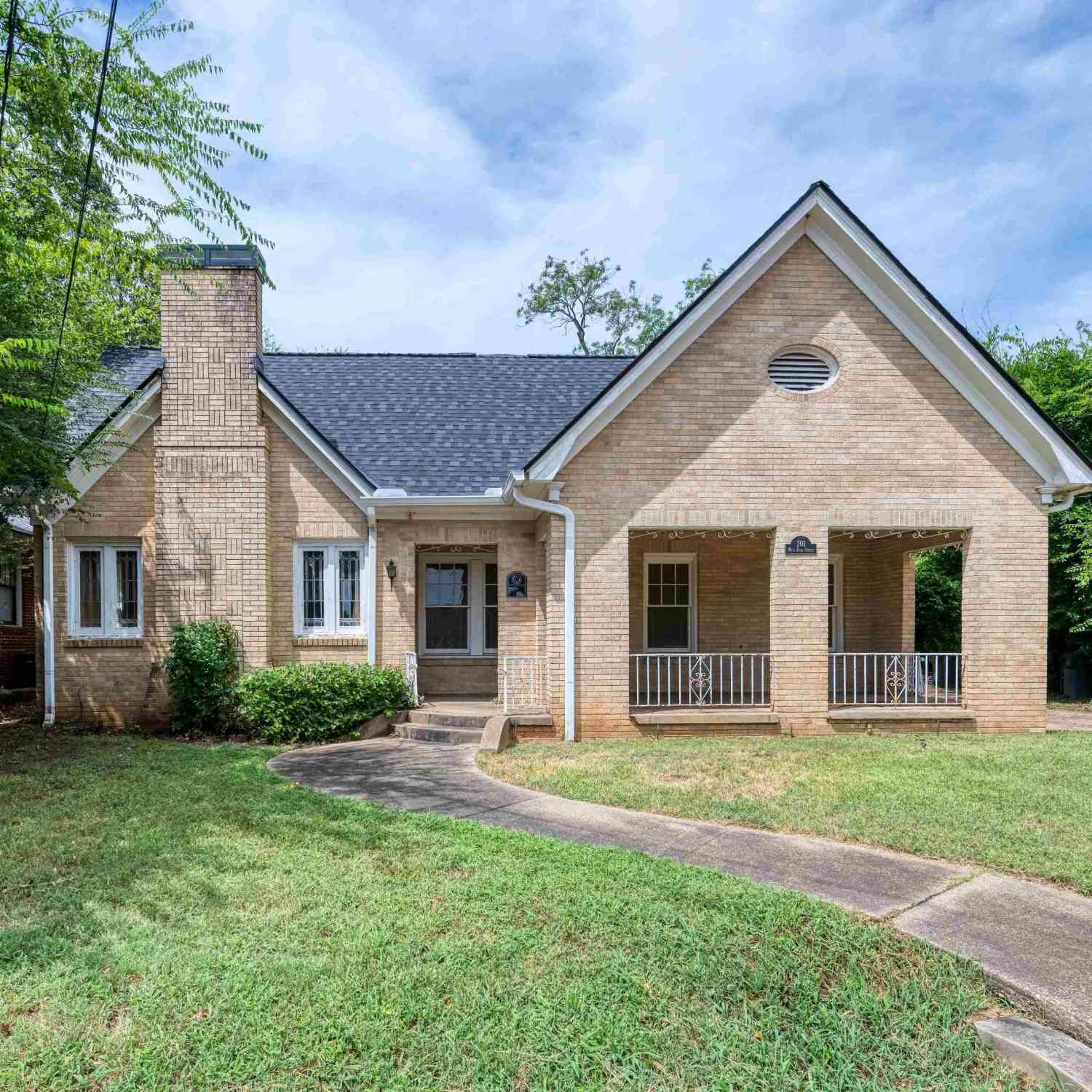 Homes For Sale - 201 W Rusk Street<br/> Tyler, TX 75701