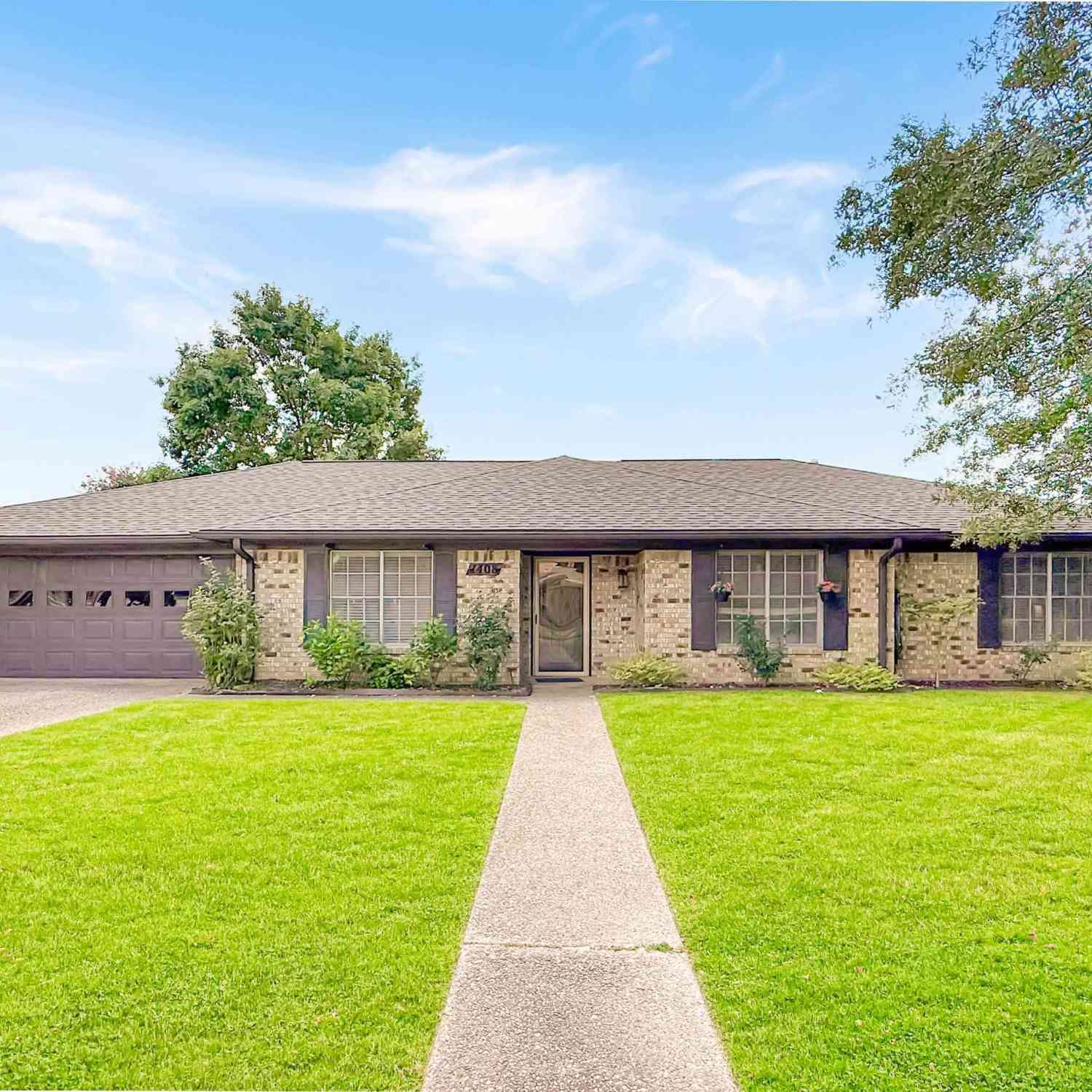 Homes For Sale - 1408 Woodbridge Dr<br/> Tyler, TX 75703