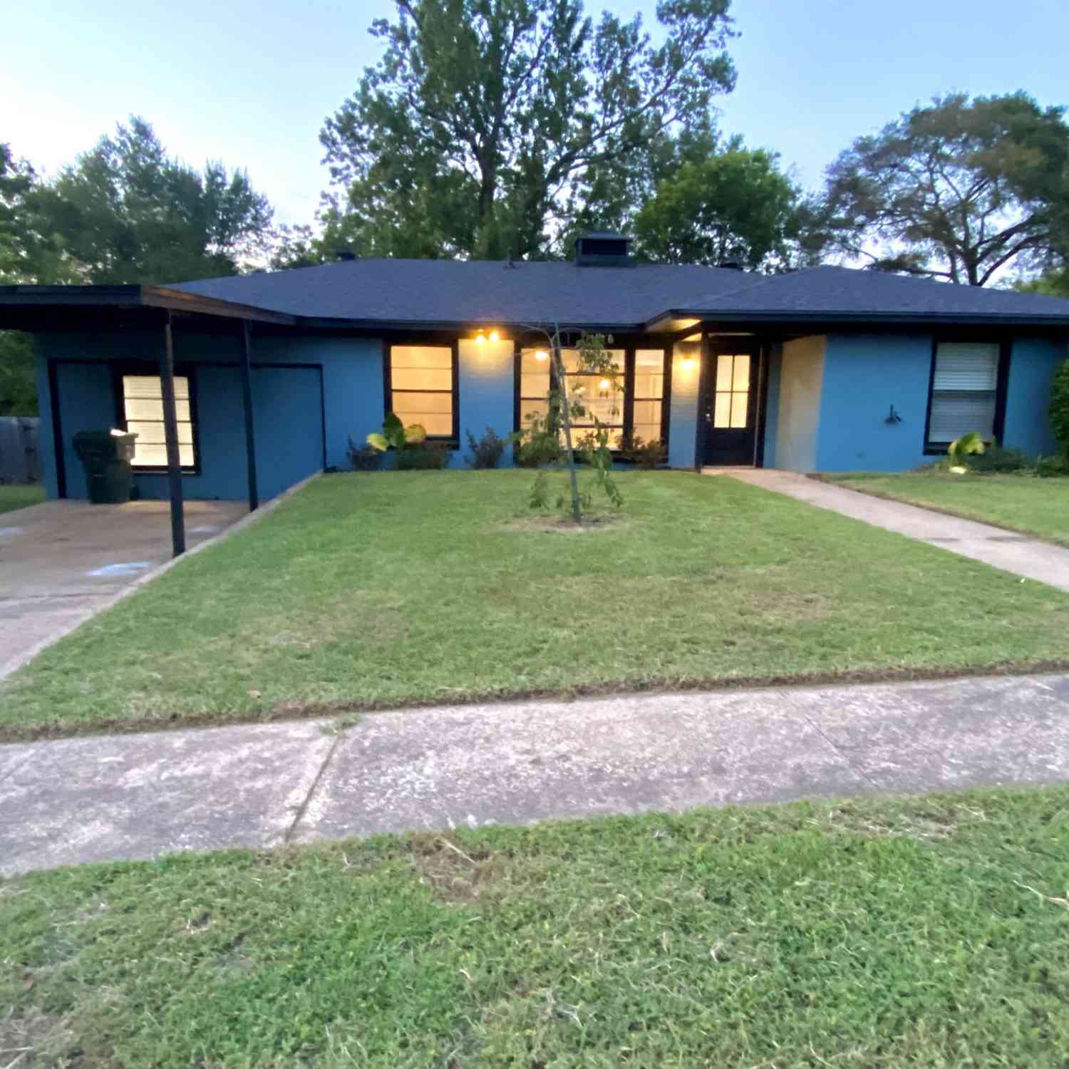 Homes For Sale - 1914 Parklen<br/> Tyler, TX 75701