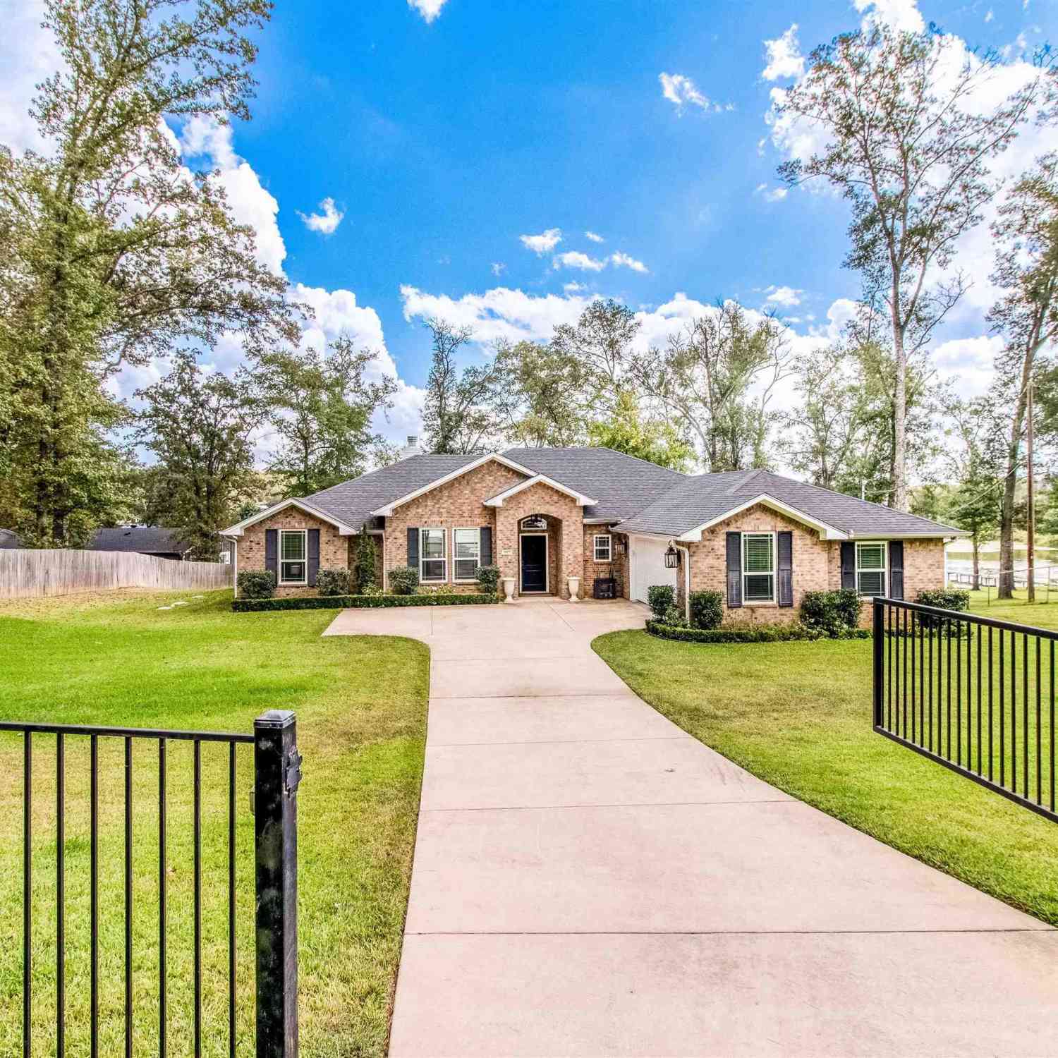 Homes For Sale - 14271 Northwest Rd.<br/> Tyler, TX 75707