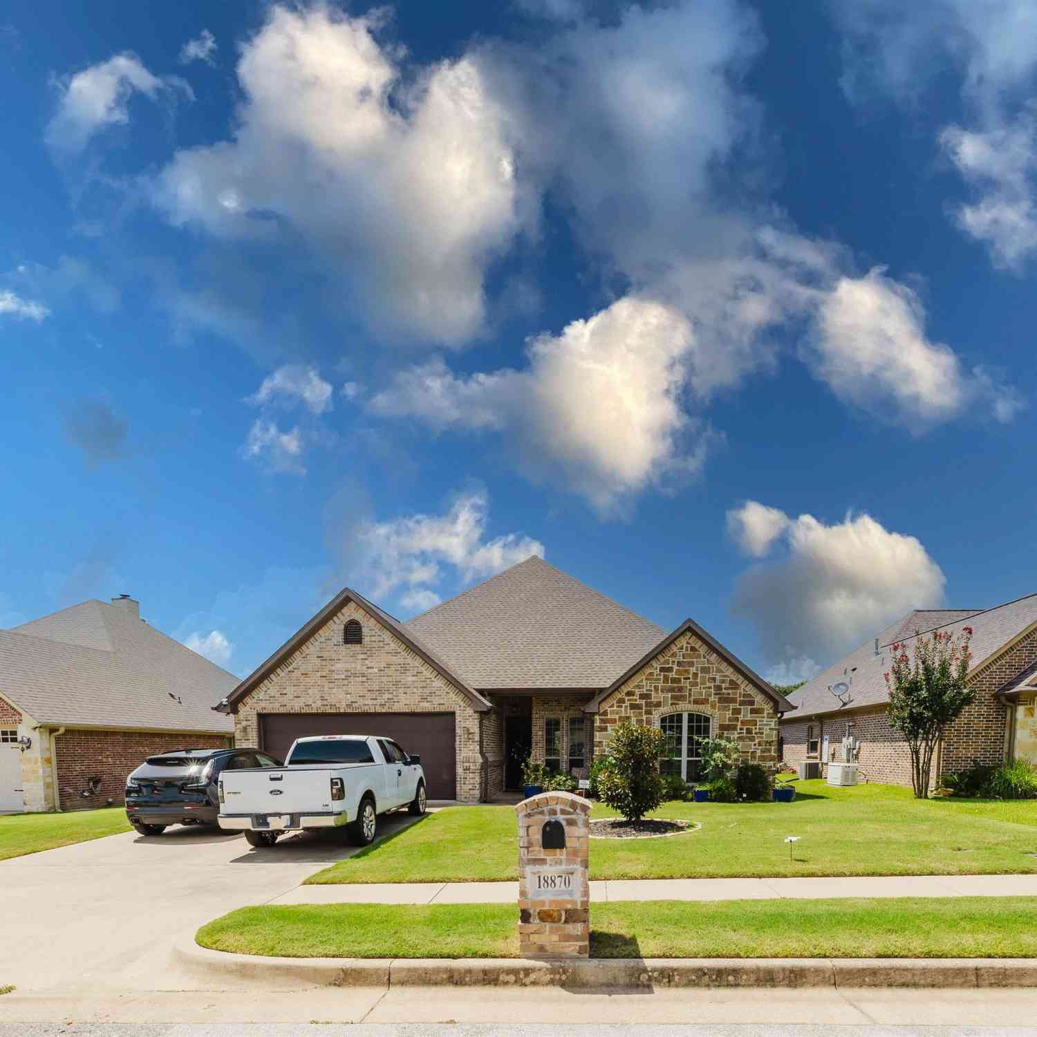 Homes For Sale - 18870 Bur Oak Ct.<br/> Flint, TX 75762
