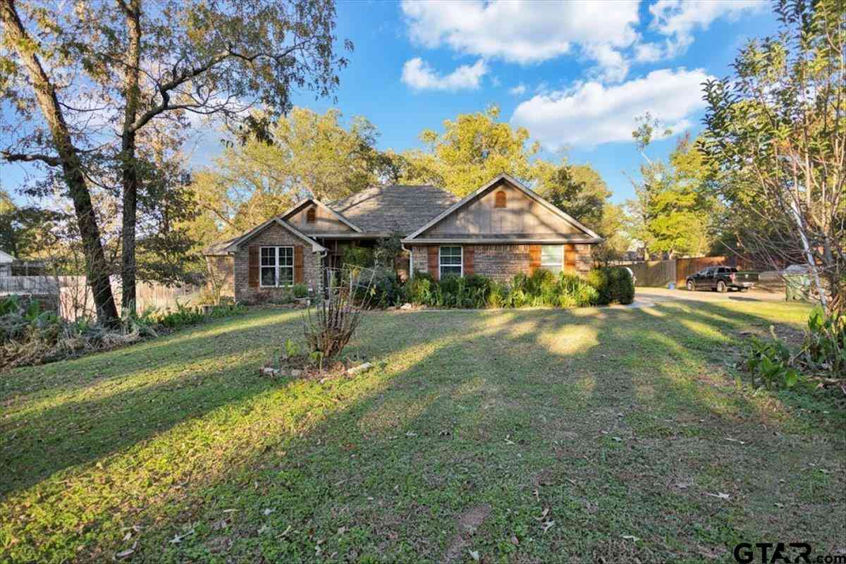 Homes For Sale - 15190 Southport Dr<br/> Smith County, Tyler, TX 75703