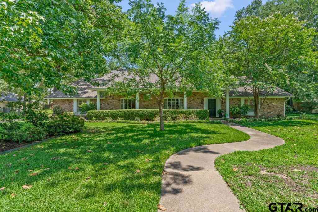 Homes For Sale - 1805 Greenway Street<br/> Gilmer, TX 75644