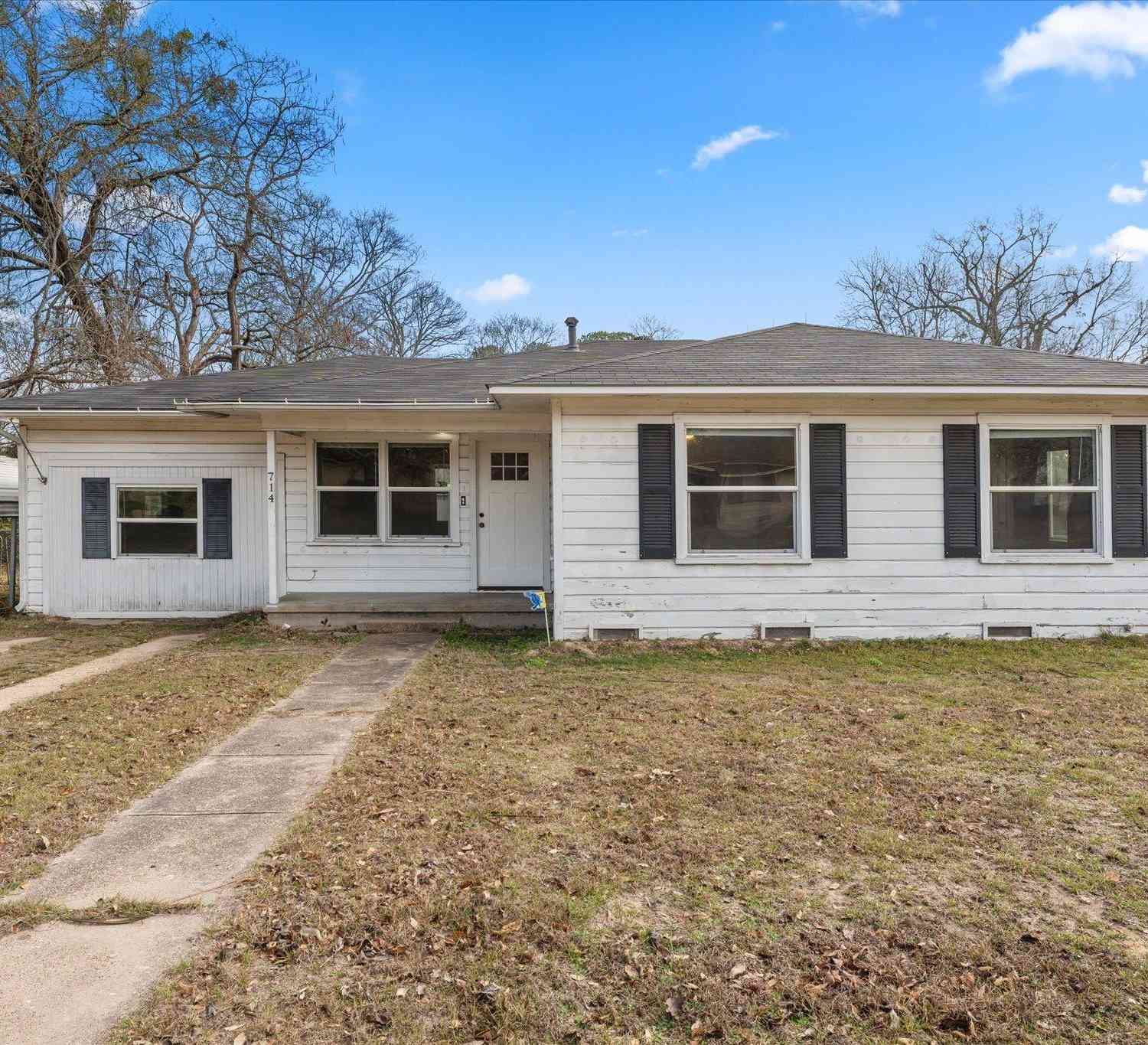 Homes For Sale - 714 Jeanell<br/> Quitman, TX 75783