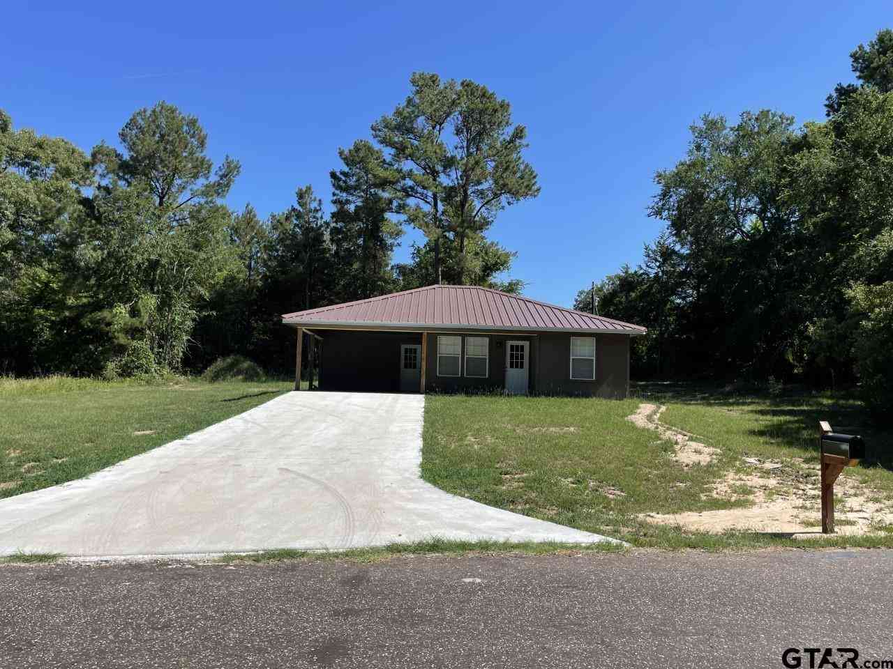 Homes For Sale - 348 Caroline Ln<br/> Bullard, TX 75757