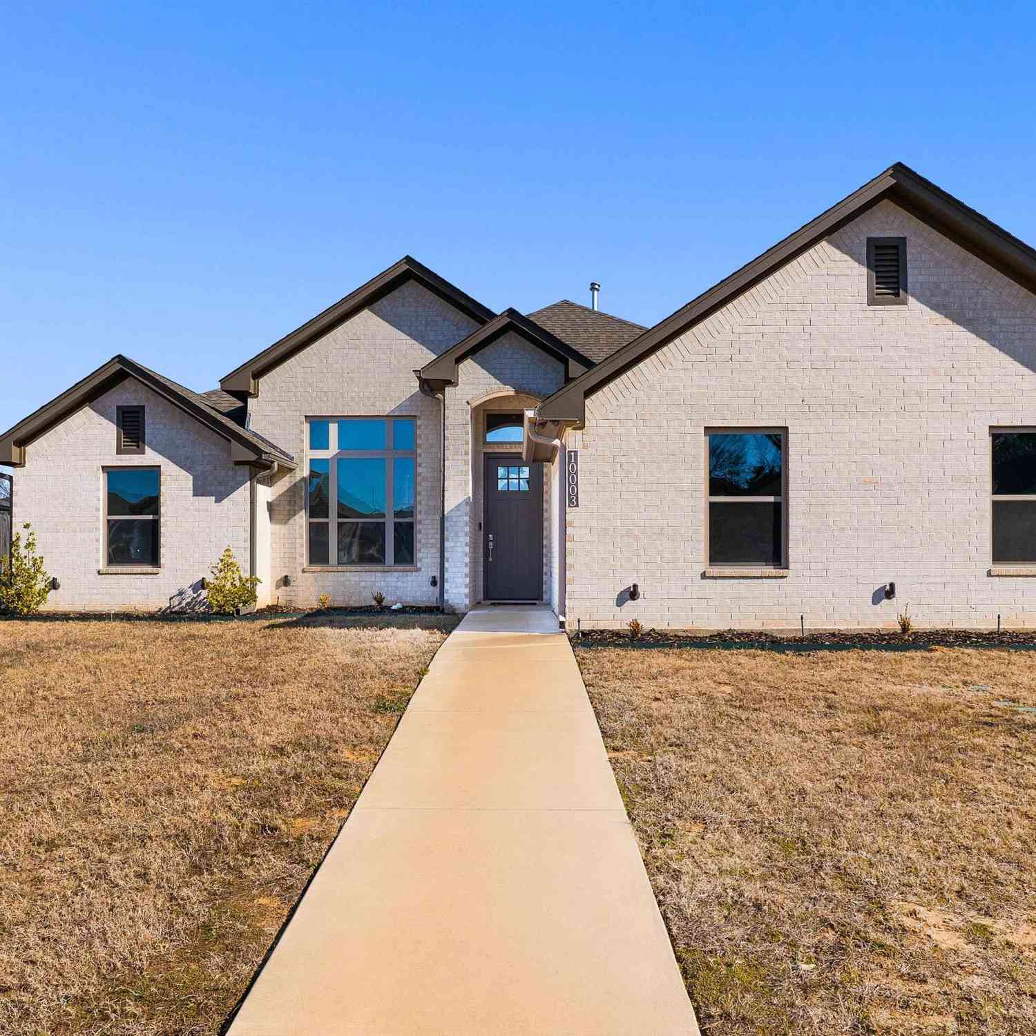 Homes For Sale - 10003 Dayspring<br/> Flint, TX 75762