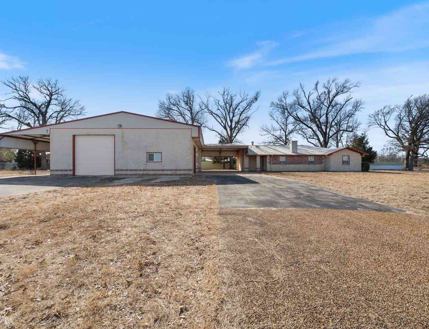 Homes For Sale - 833 Vz County Road 4413<br/> Ben Wheeler, TX 75754