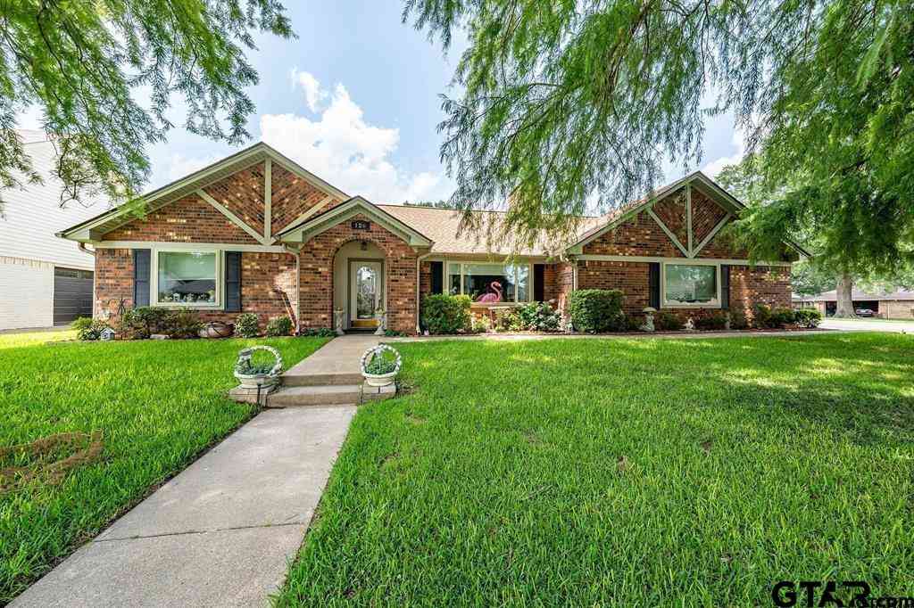 Homes For Sale - 126 Fairway Dr<br/> Bullard, TX 75757