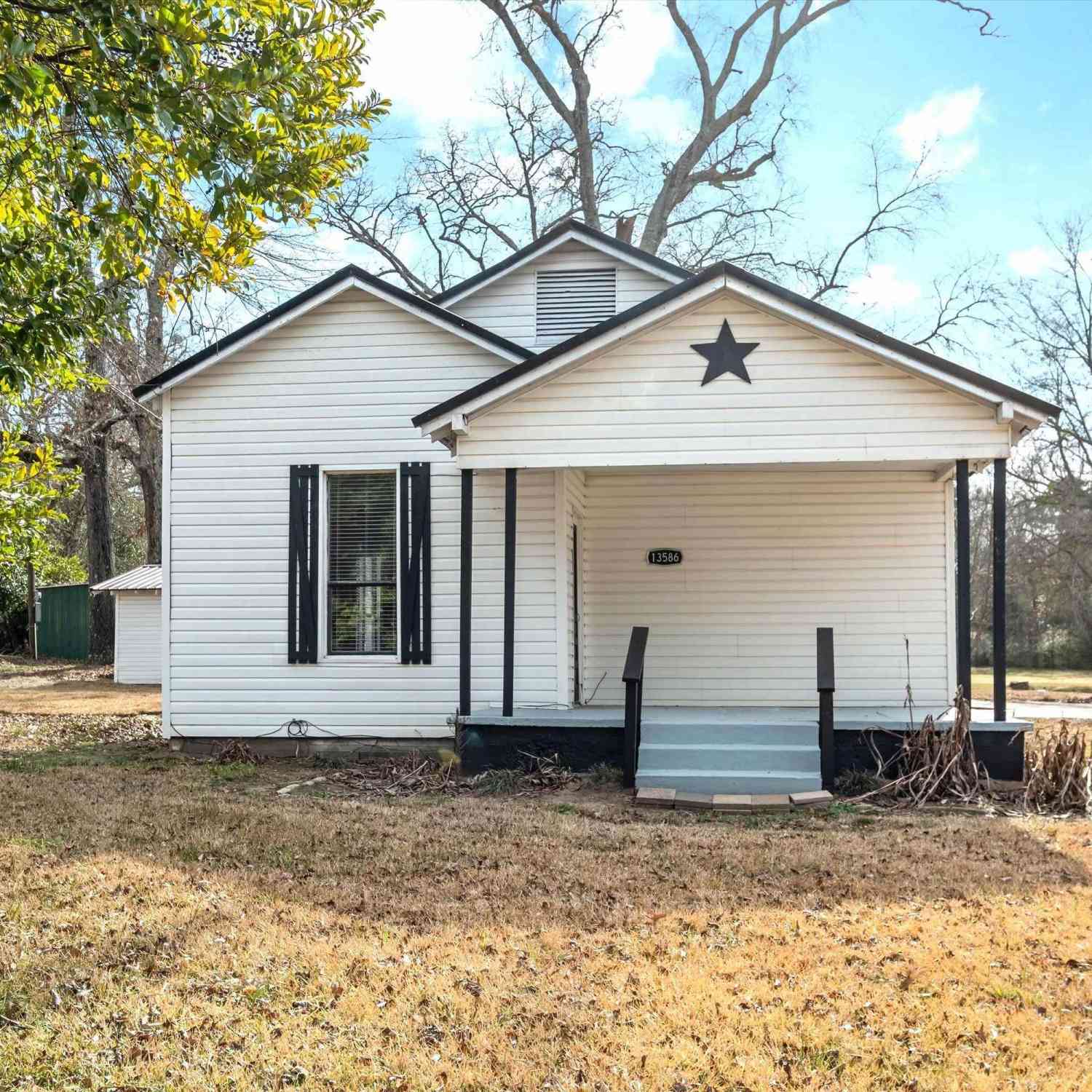 Homes For Sale - 13586 Hwy. 64 E<br/> Tyler, TX 75707