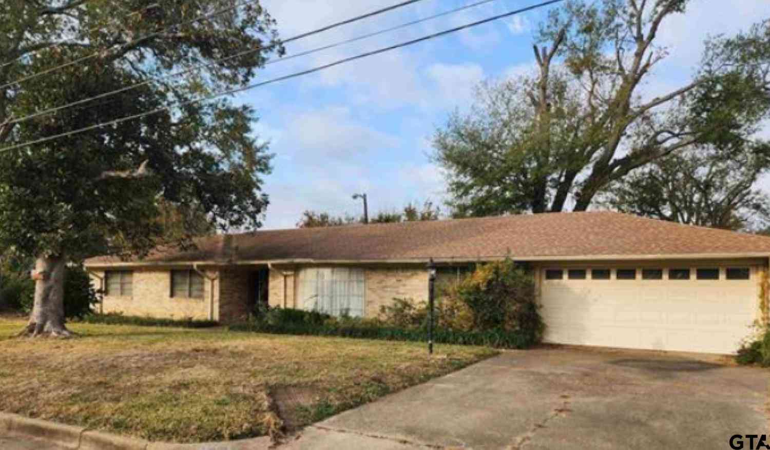 Homes For Sale - 2806 N Glass Avenue<br/> Tyler, TX 75702