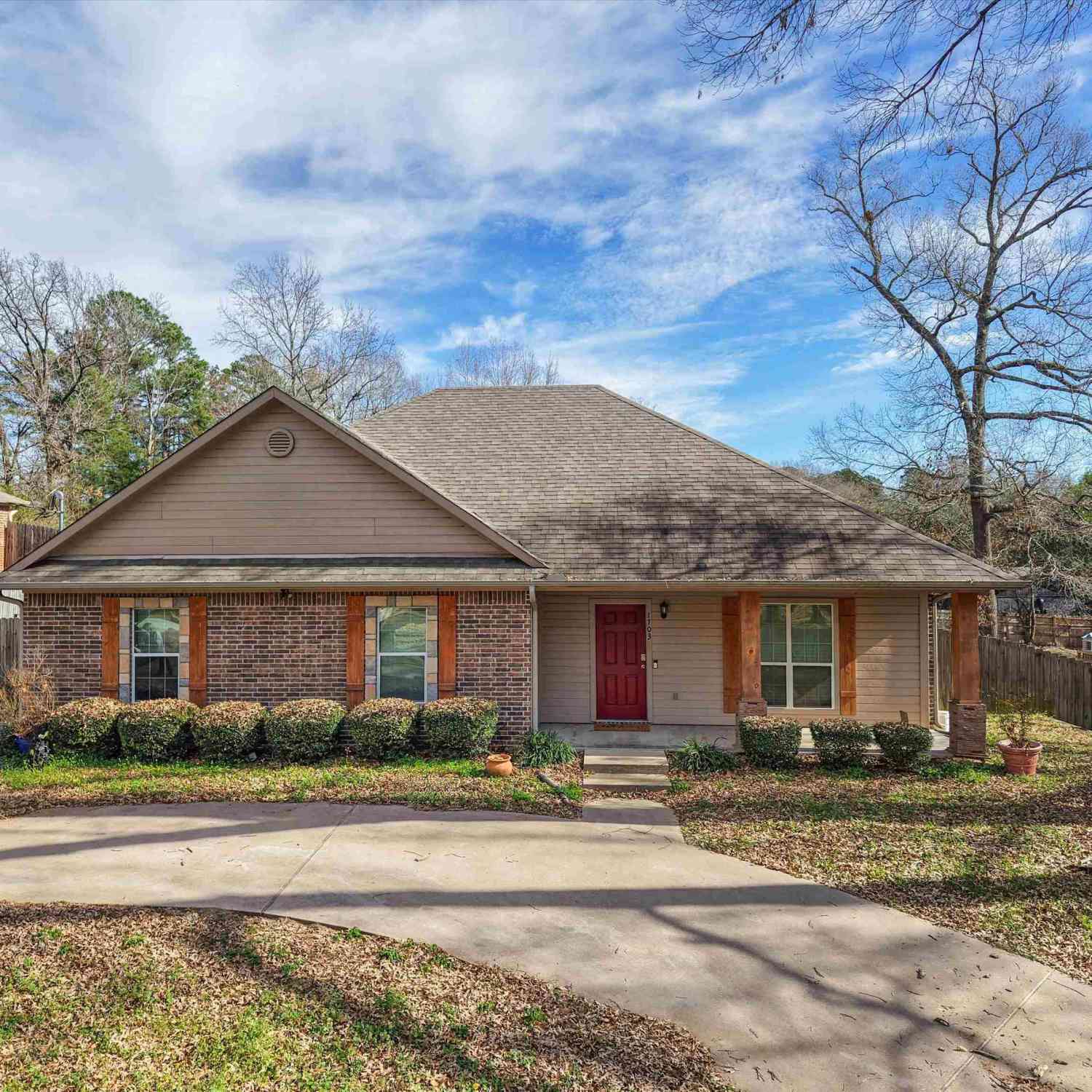 Homes For Sale - 1703 Azalea St<br/> Gilmer, TX 75644