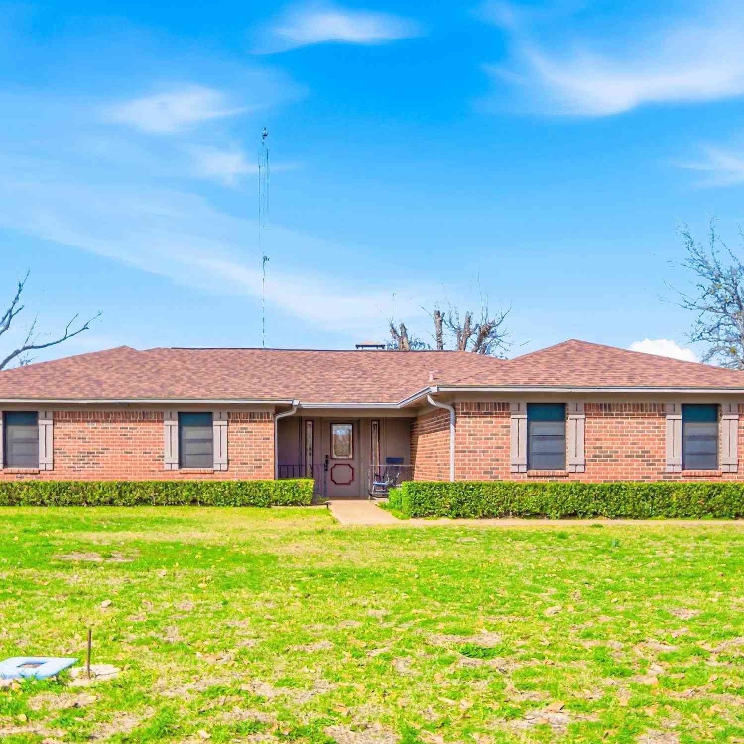 Homes For Sale - 14202 Valley View Rdg<br/> Tyler, TX 75709