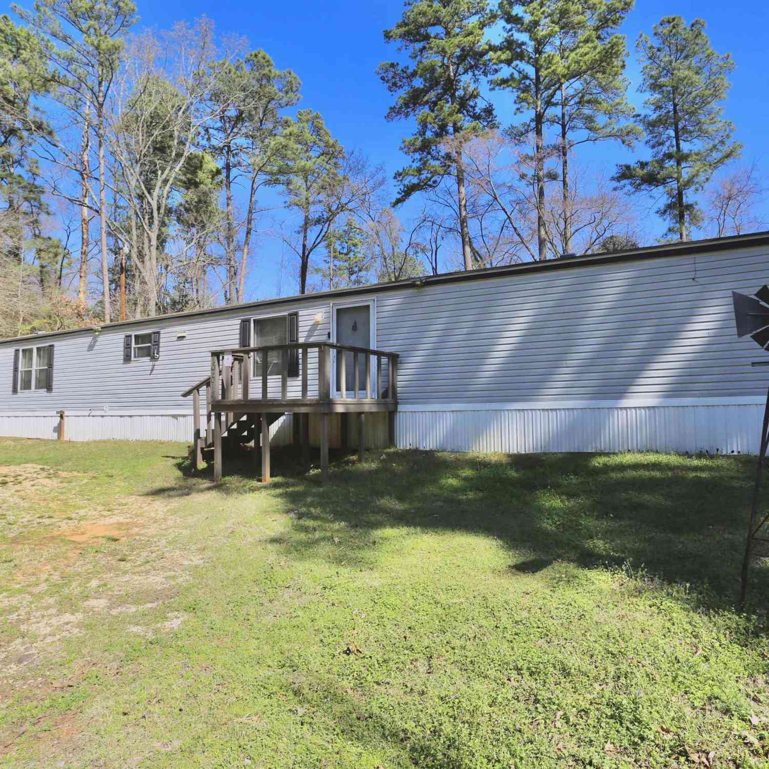 Mobile Home For Sale - 19615 Eastern Hills<br/> Flint, TX 75762