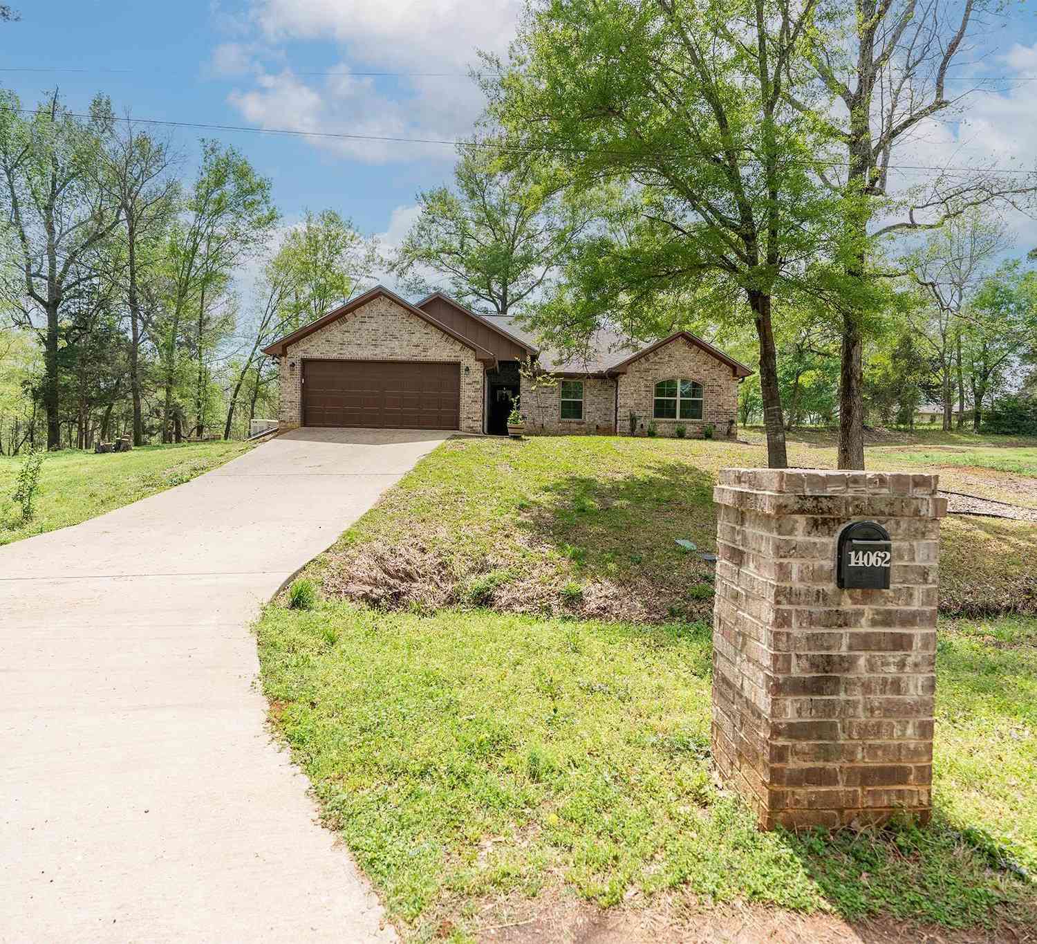 Homes For Sale - 14062 Bent Trail<br/> Tyler, TX 75707