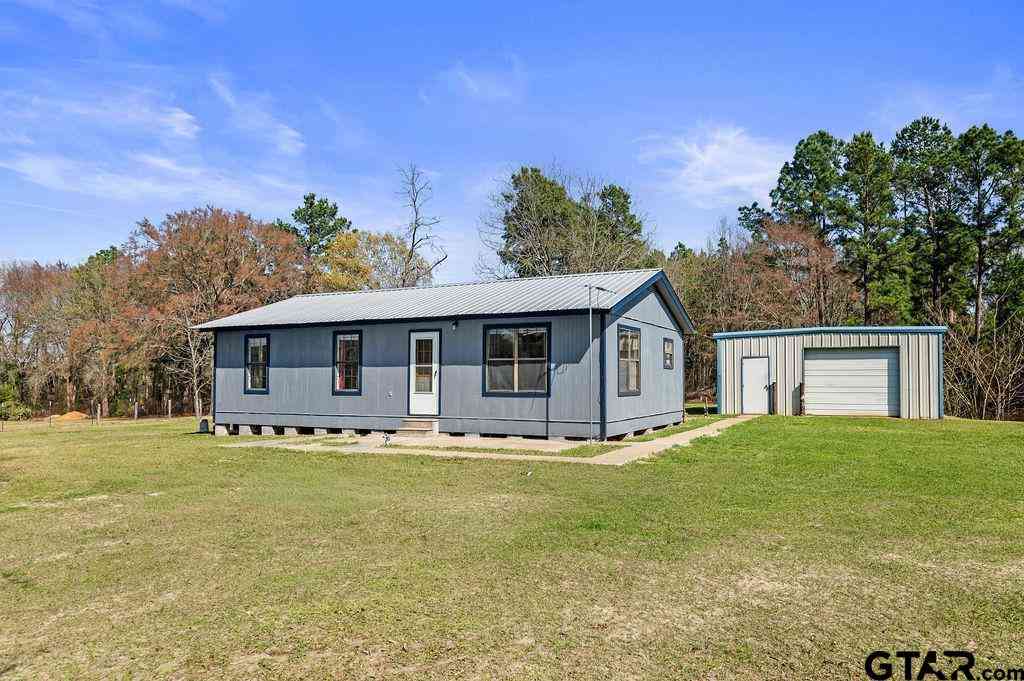 Homes For Sale - 20081 Red Oak Drive<br/> LaRue, TX 75770